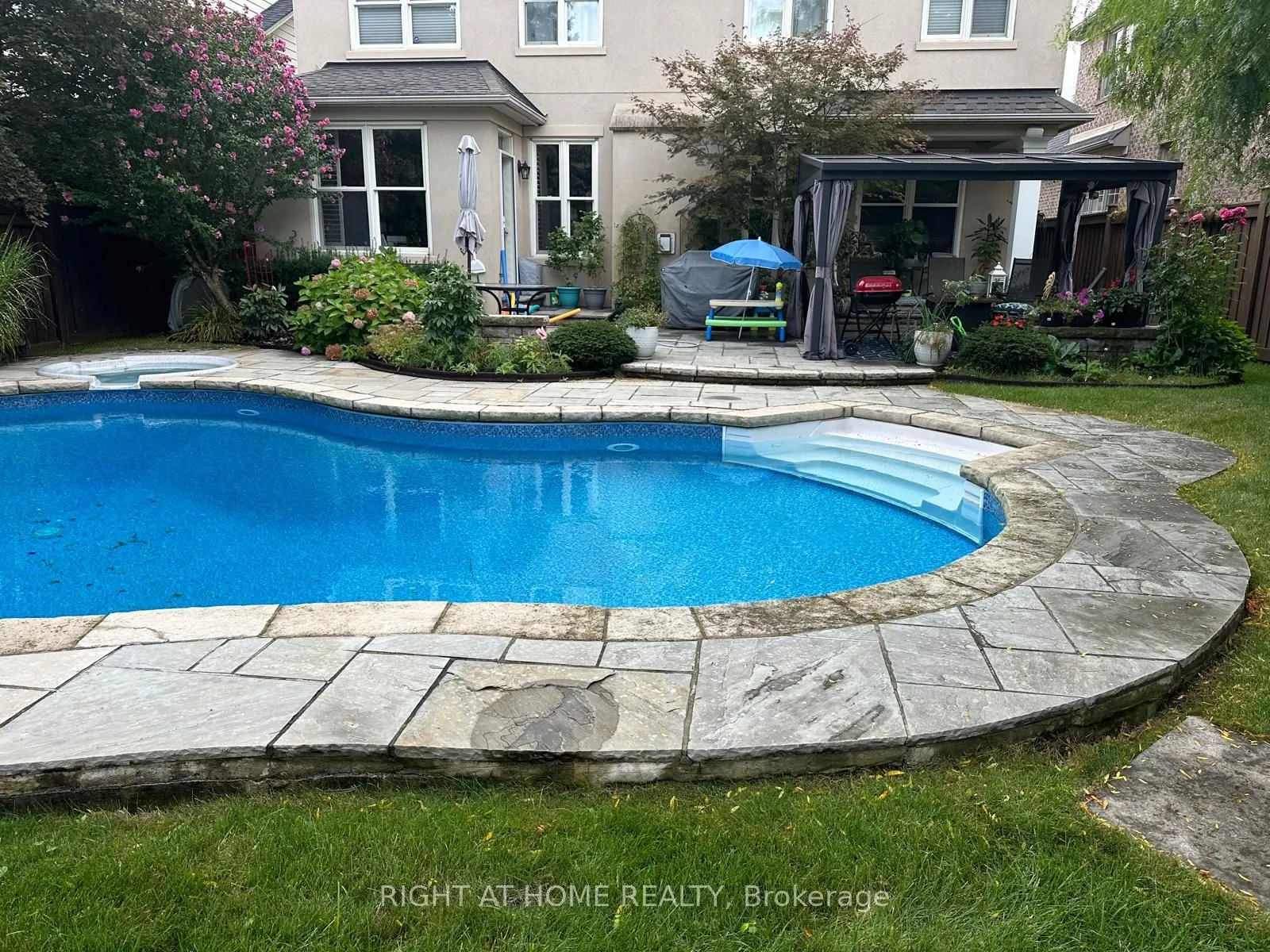 593 Renshaw Court