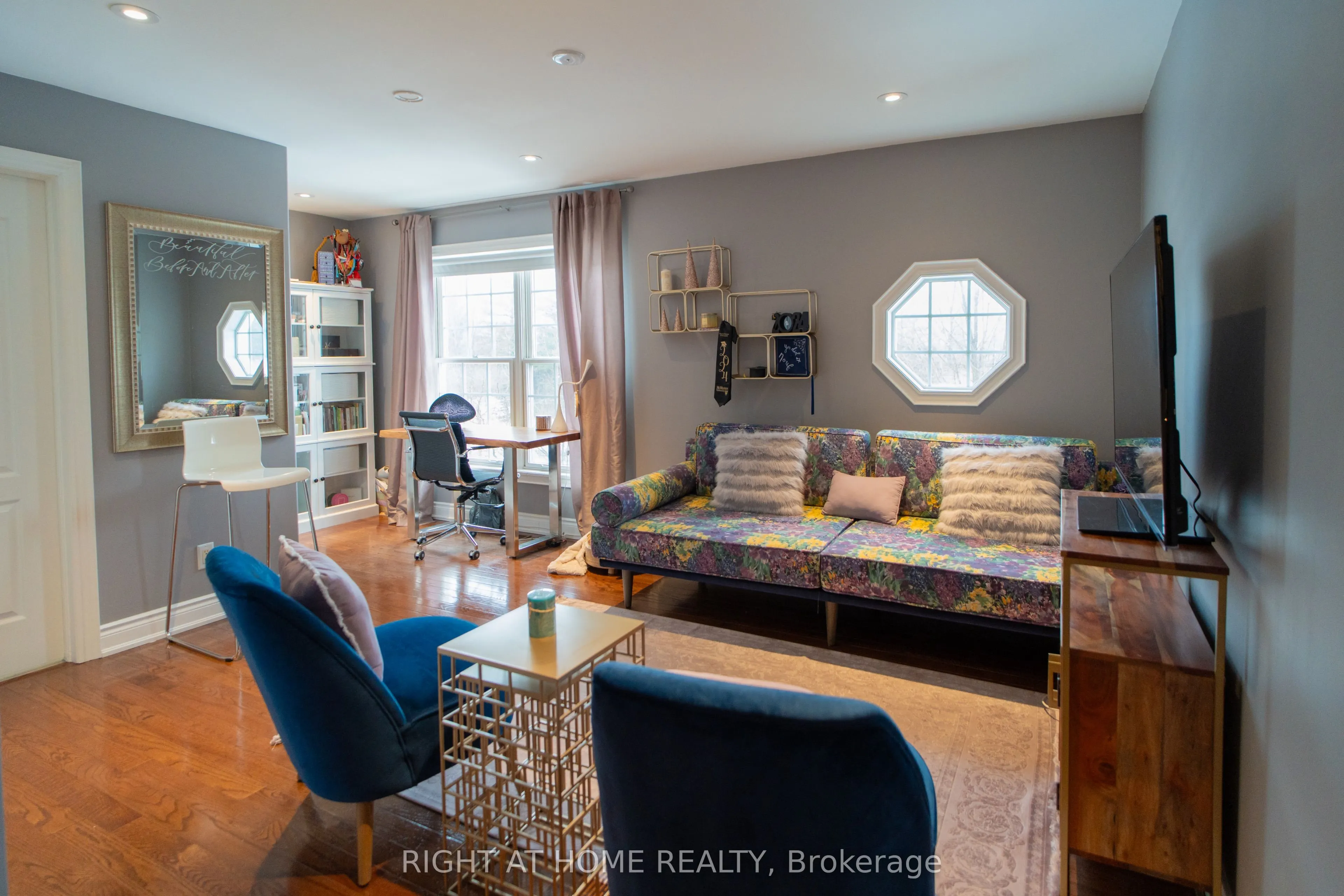 593 Renshaw Court
