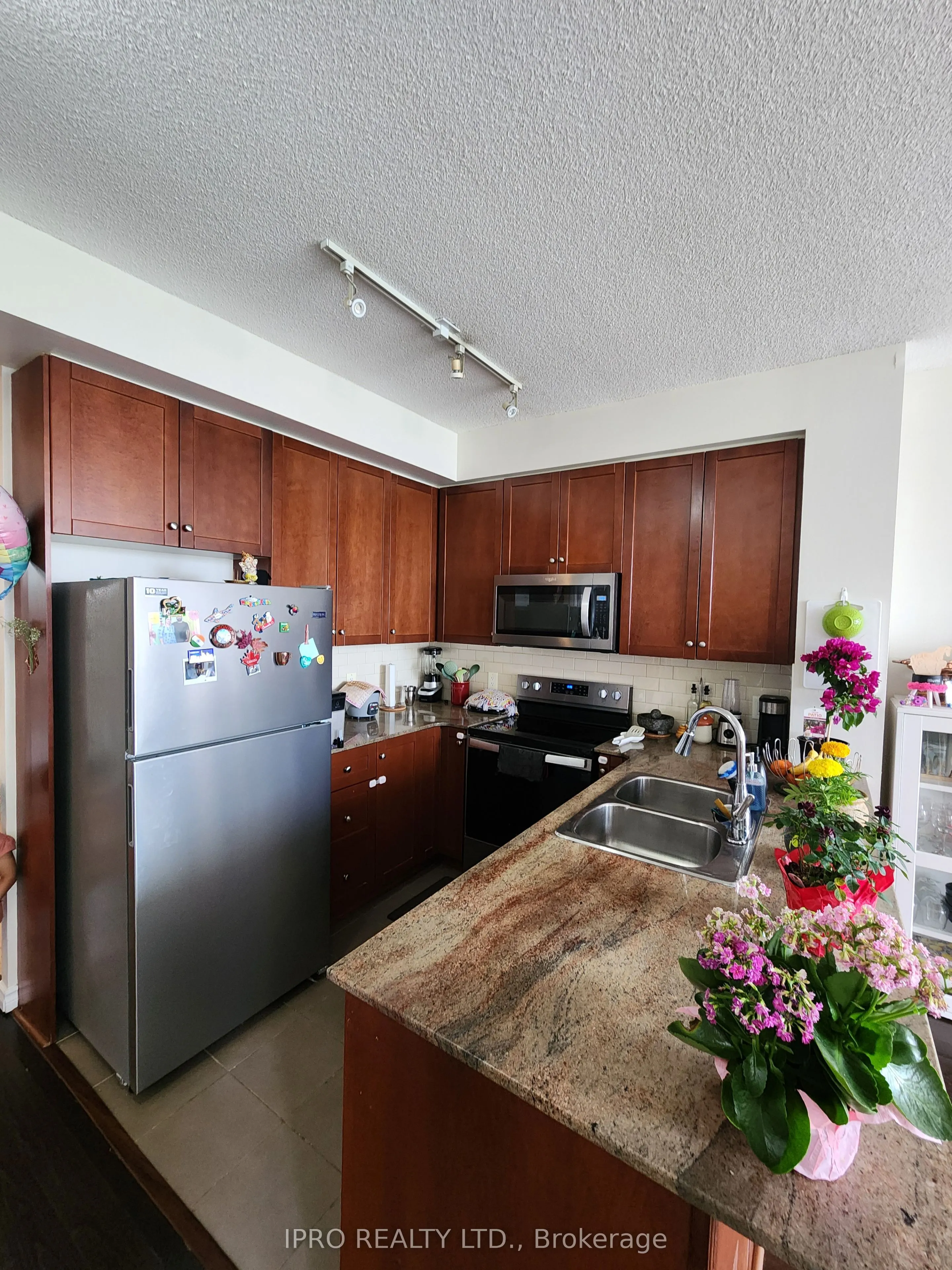3504 Hurontario Street, #1001