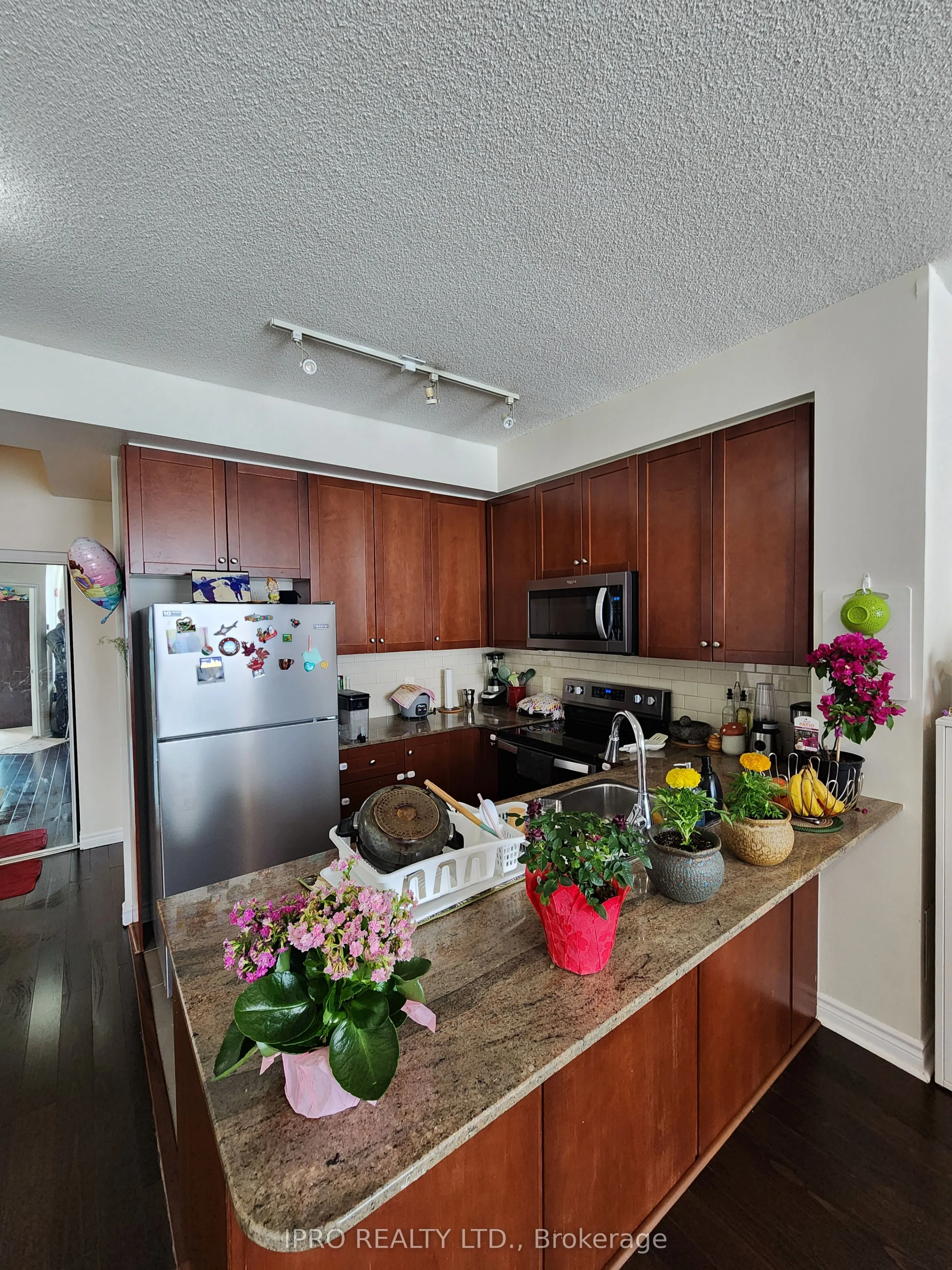 3504 Hurontario Street, #1001