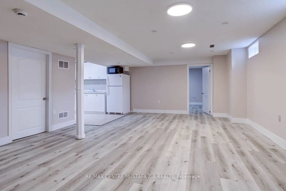 7488 Russian Olive Close