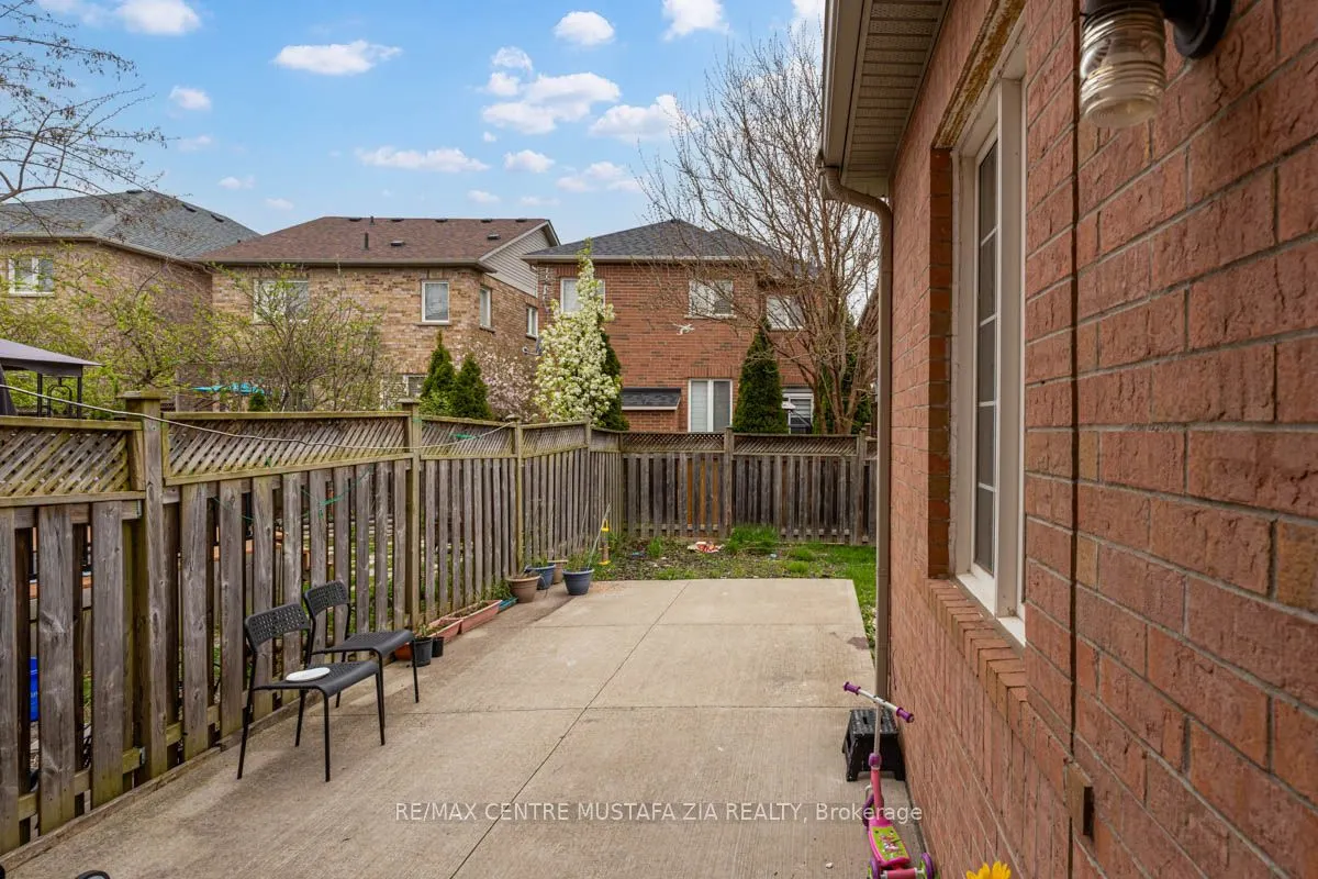 7488 Russian Olive Close