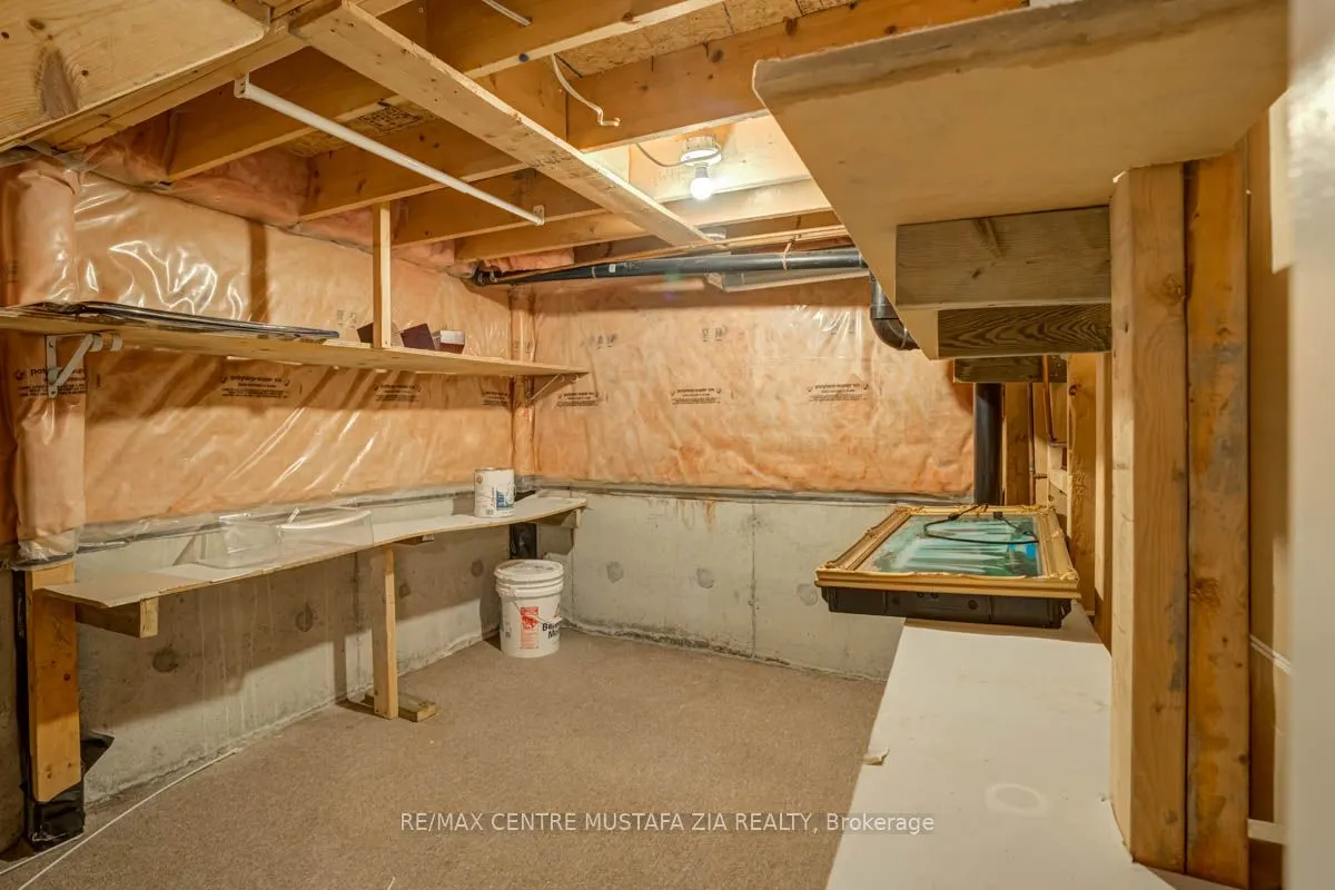 7488 Russian Olive Close