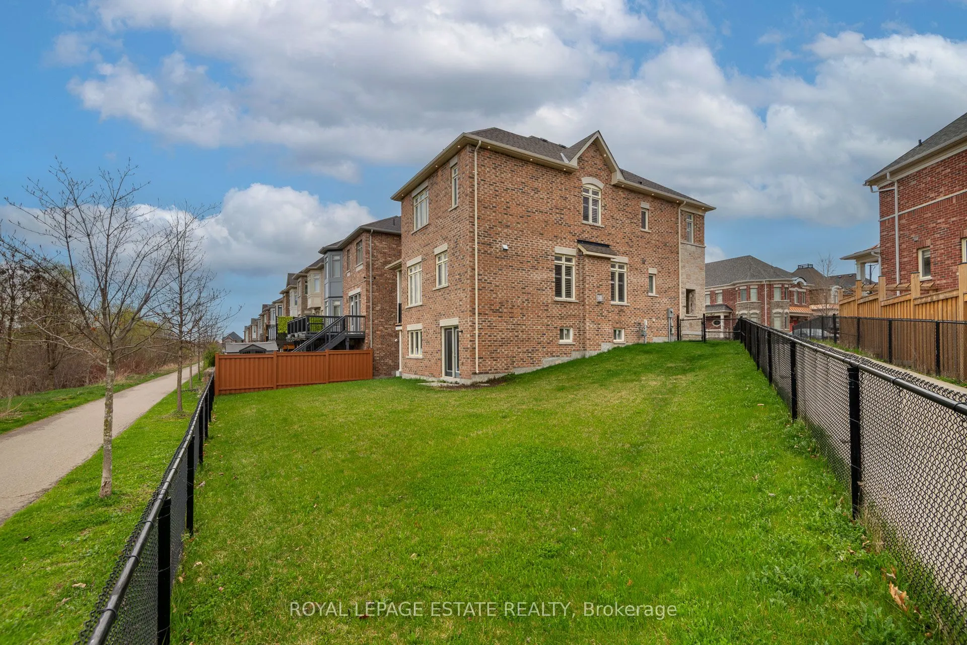 29 Provost Trail