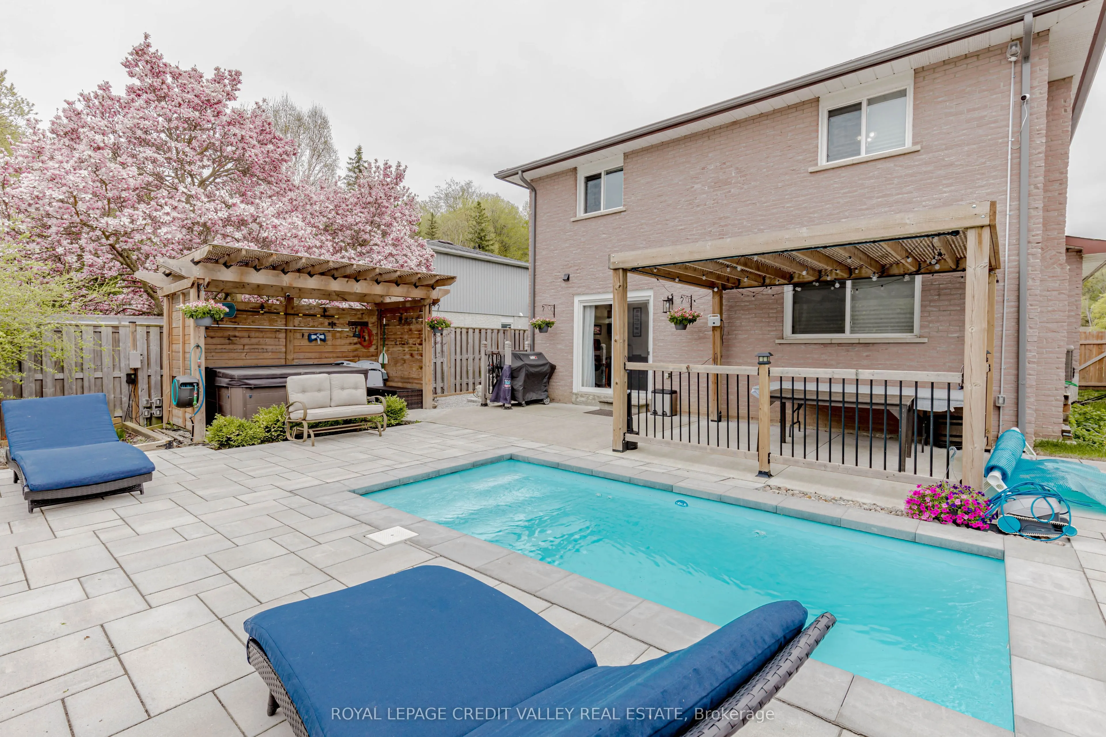 119 Connaught Crescent