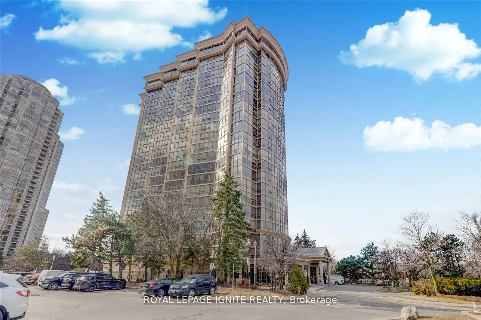 50 Eglinton Avenue W, #PH01
