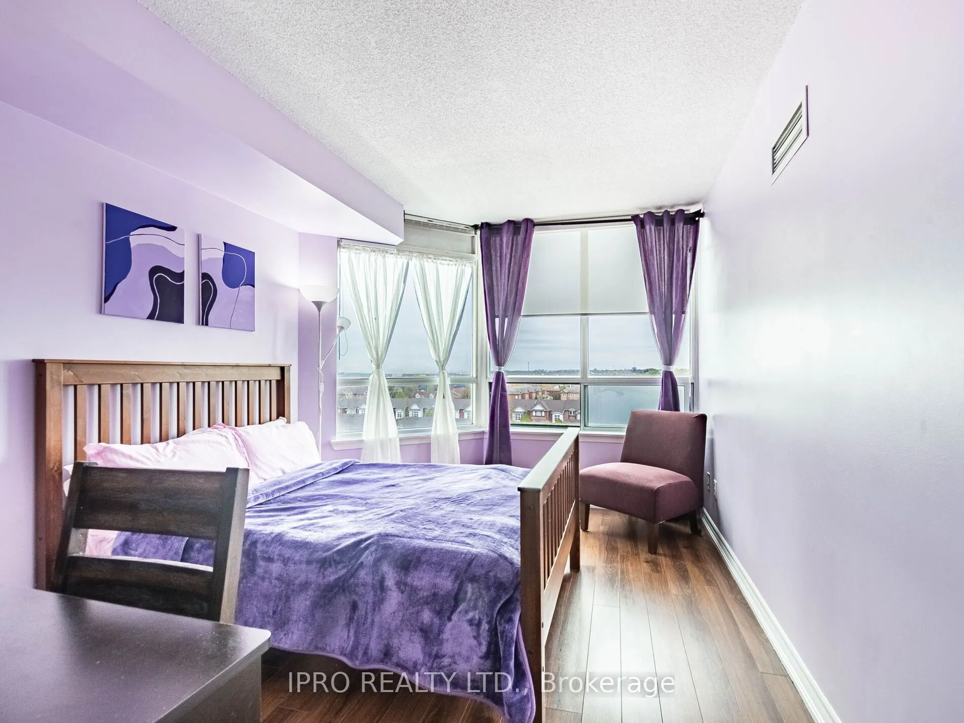 135 Hillcrest Avenue, #709