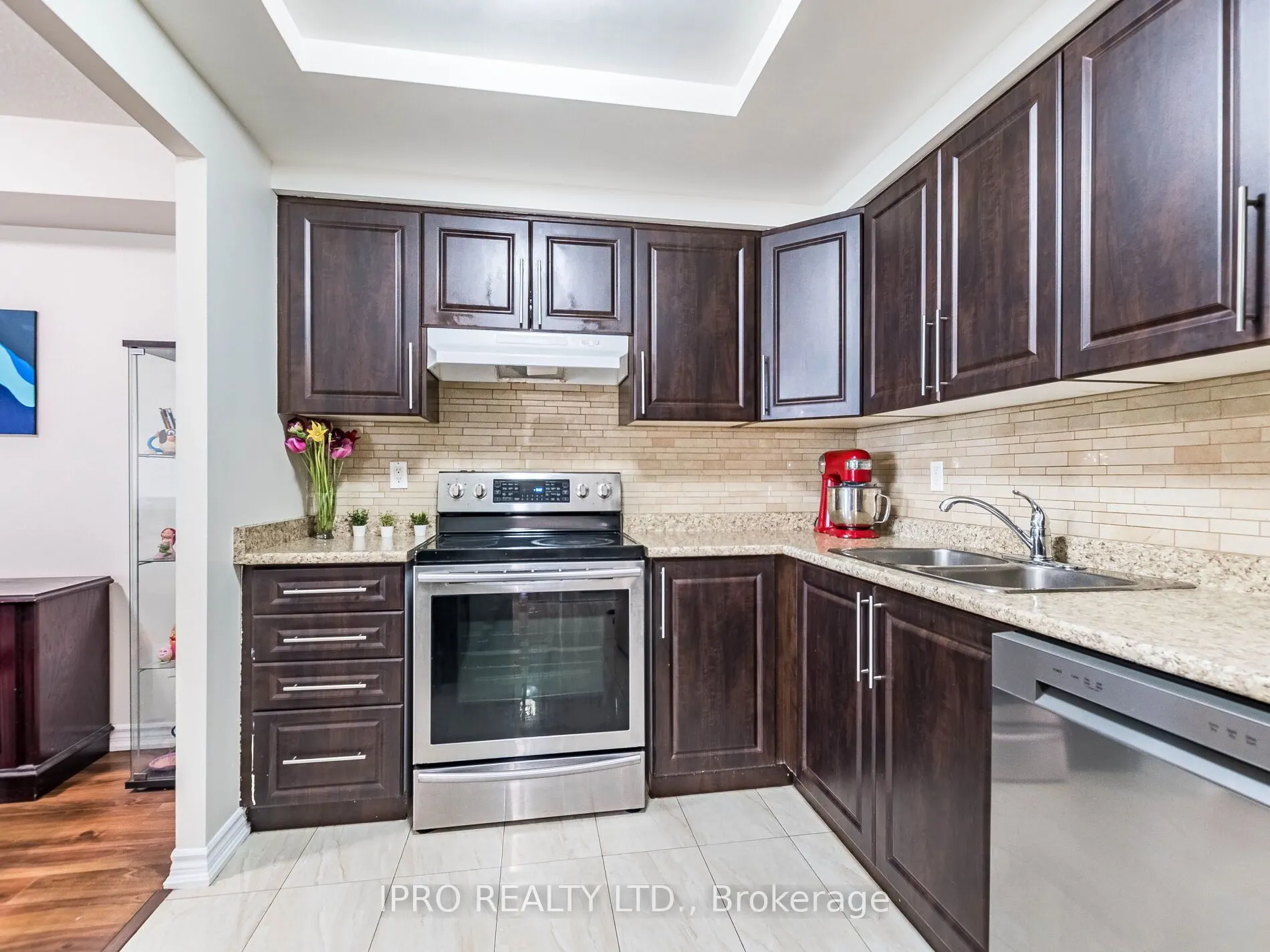 135 Hillcrest Avenue, #709