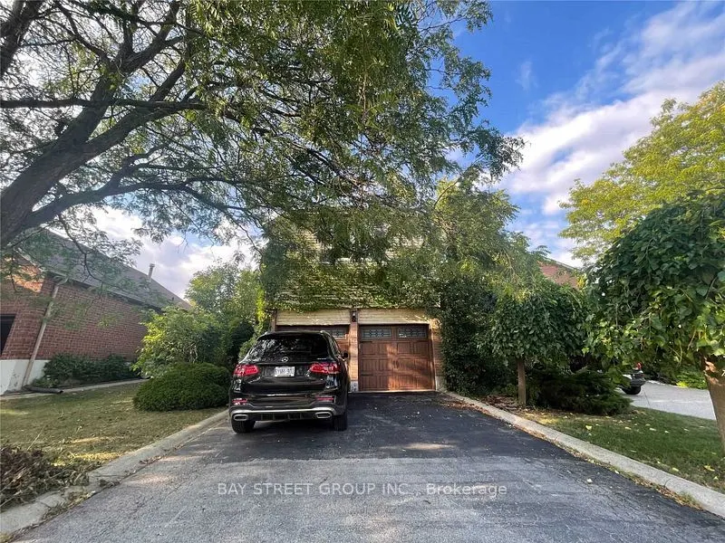 1028 Bridlewood Trail
