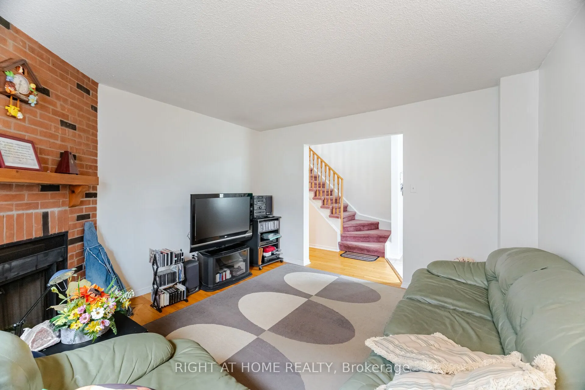 5253 Palomar Crescent