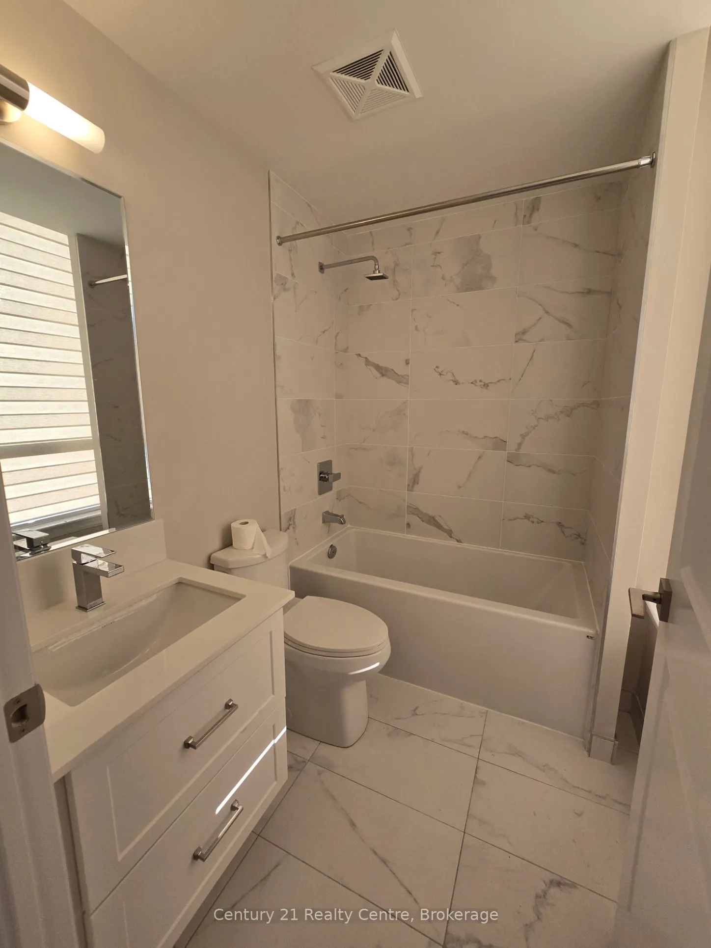30 Elm Drive, #2002