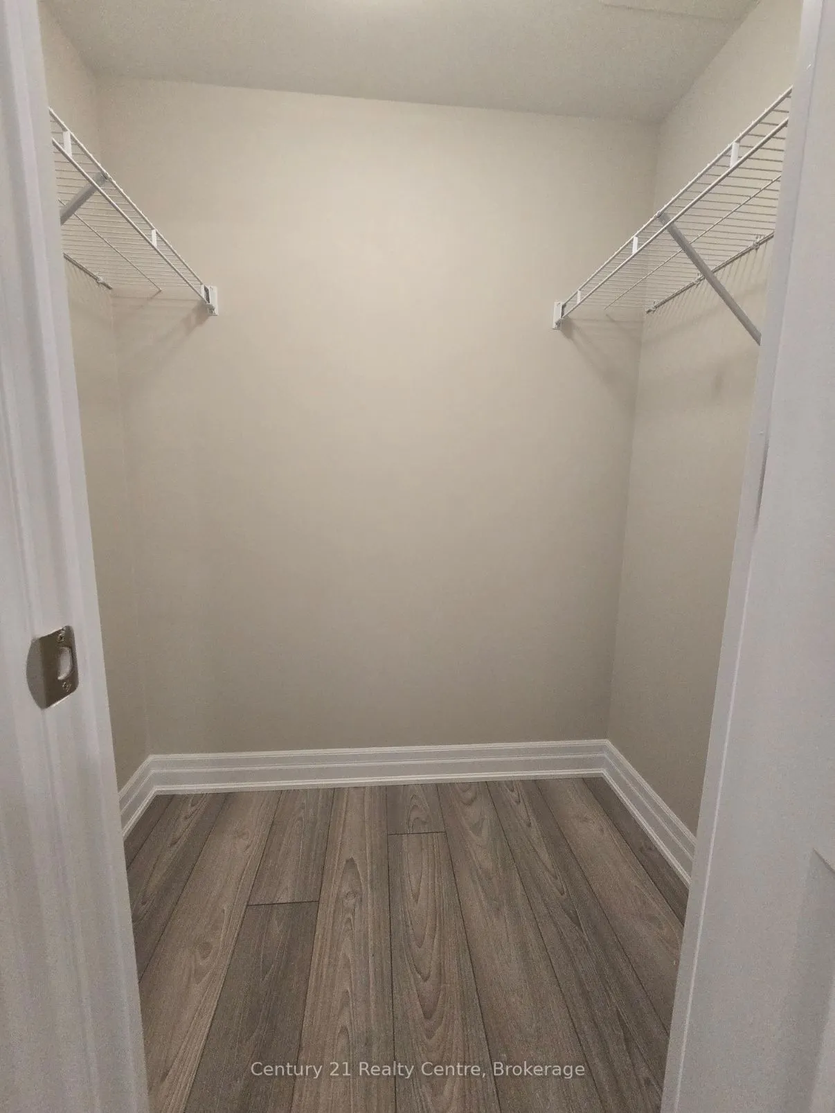30 Elm Drive, #2002