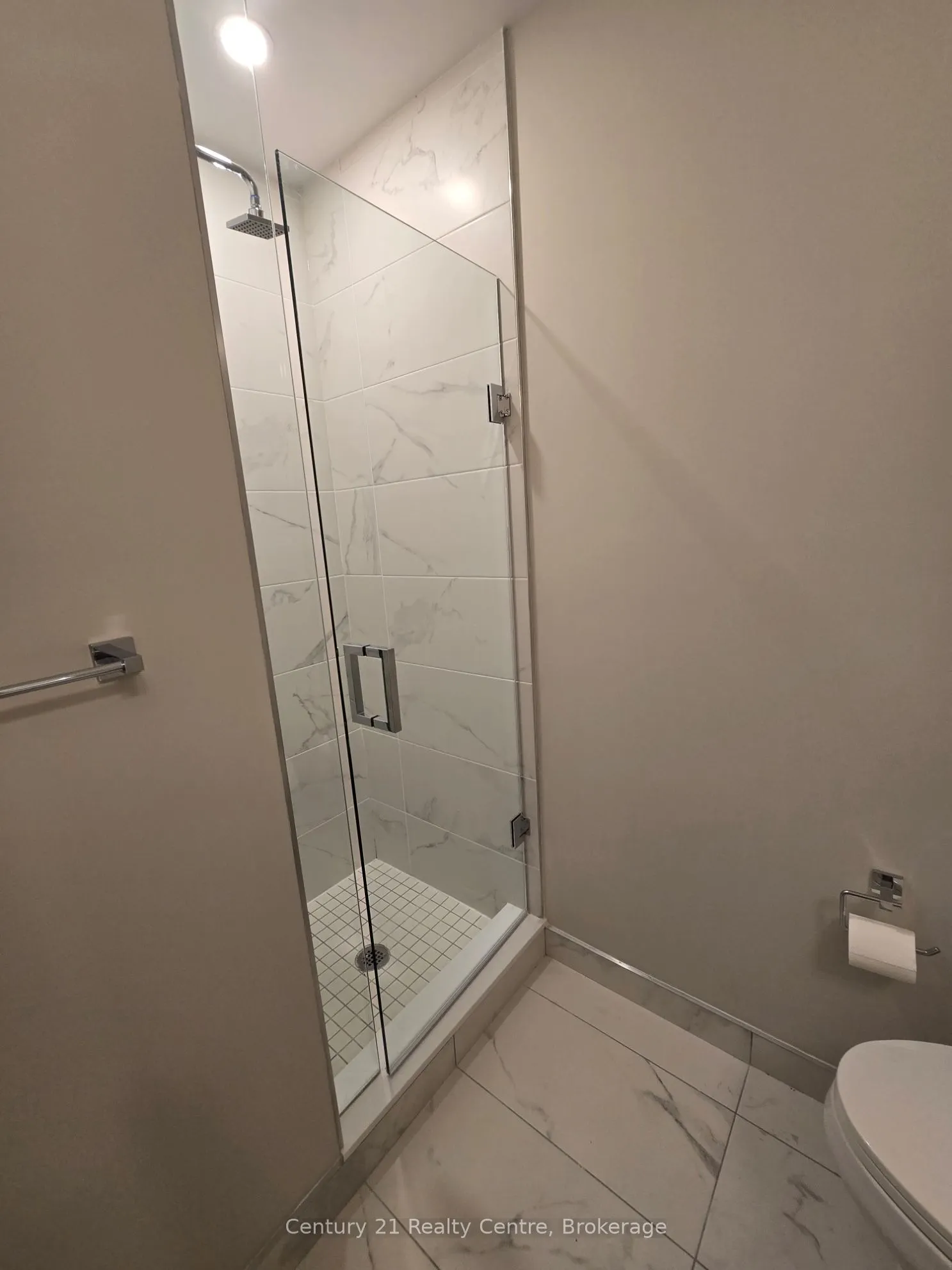 30 Elm Drive, #2002