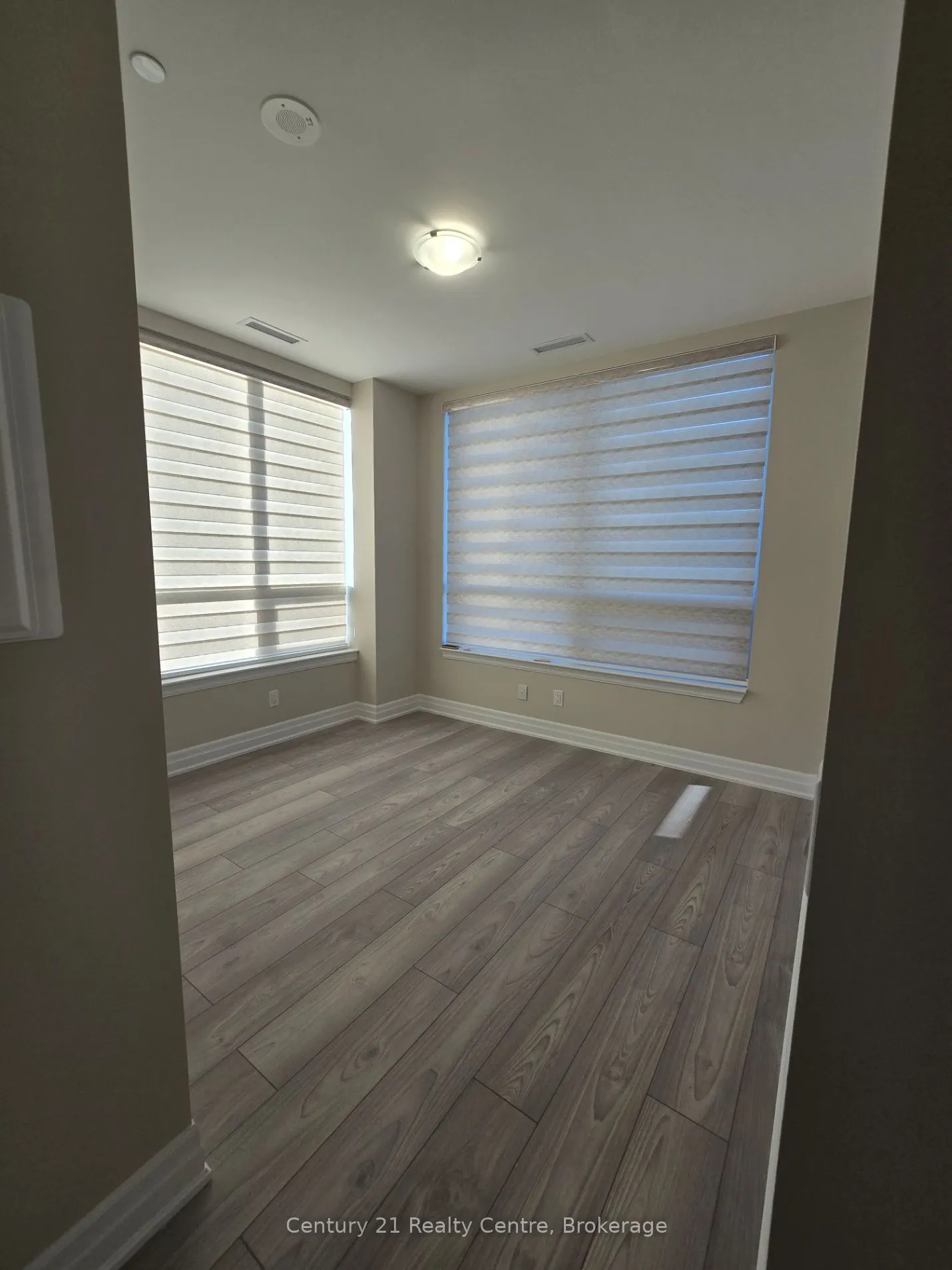 30 Elm Drive, #2002