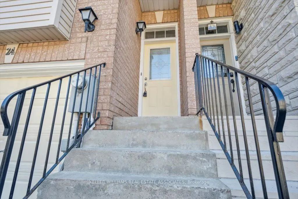 24 Mount Dennis Drive, #M24