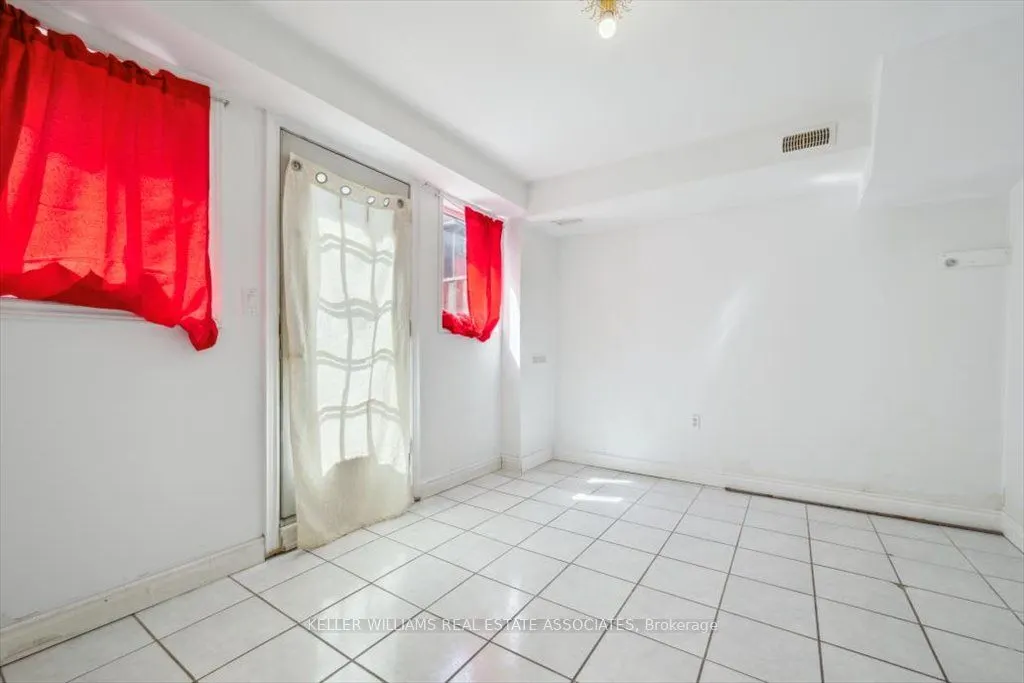 24 Mount Dennis Drive, #M24