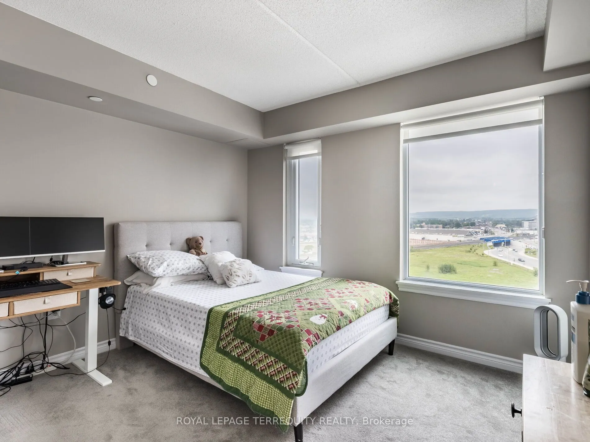 716 Main Street E, #1008