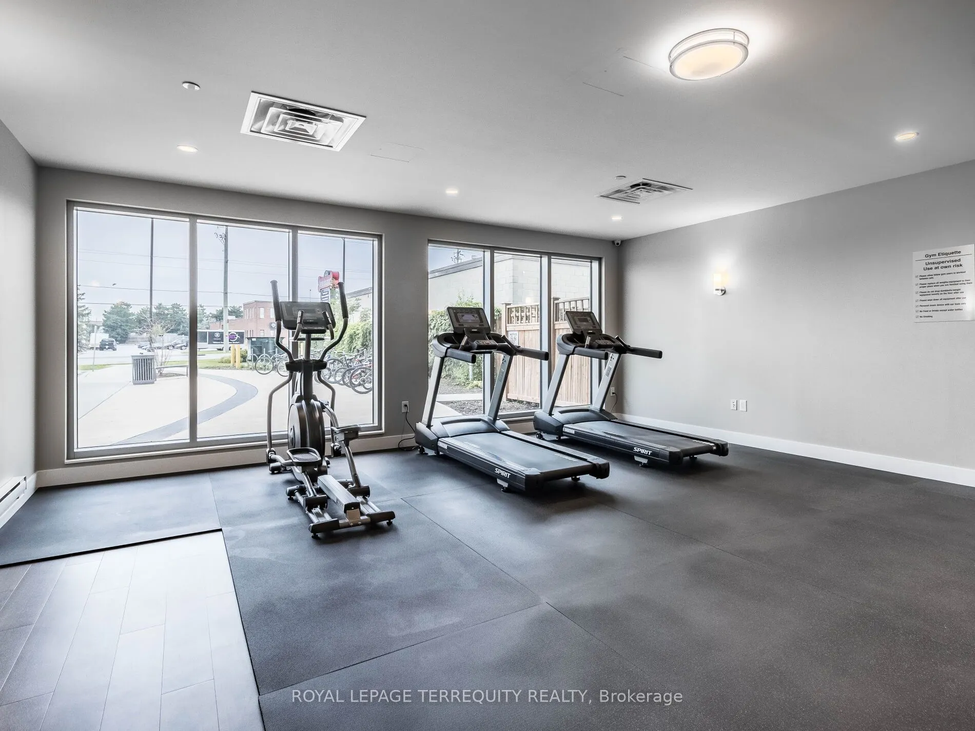 716 Main Street E, #1008