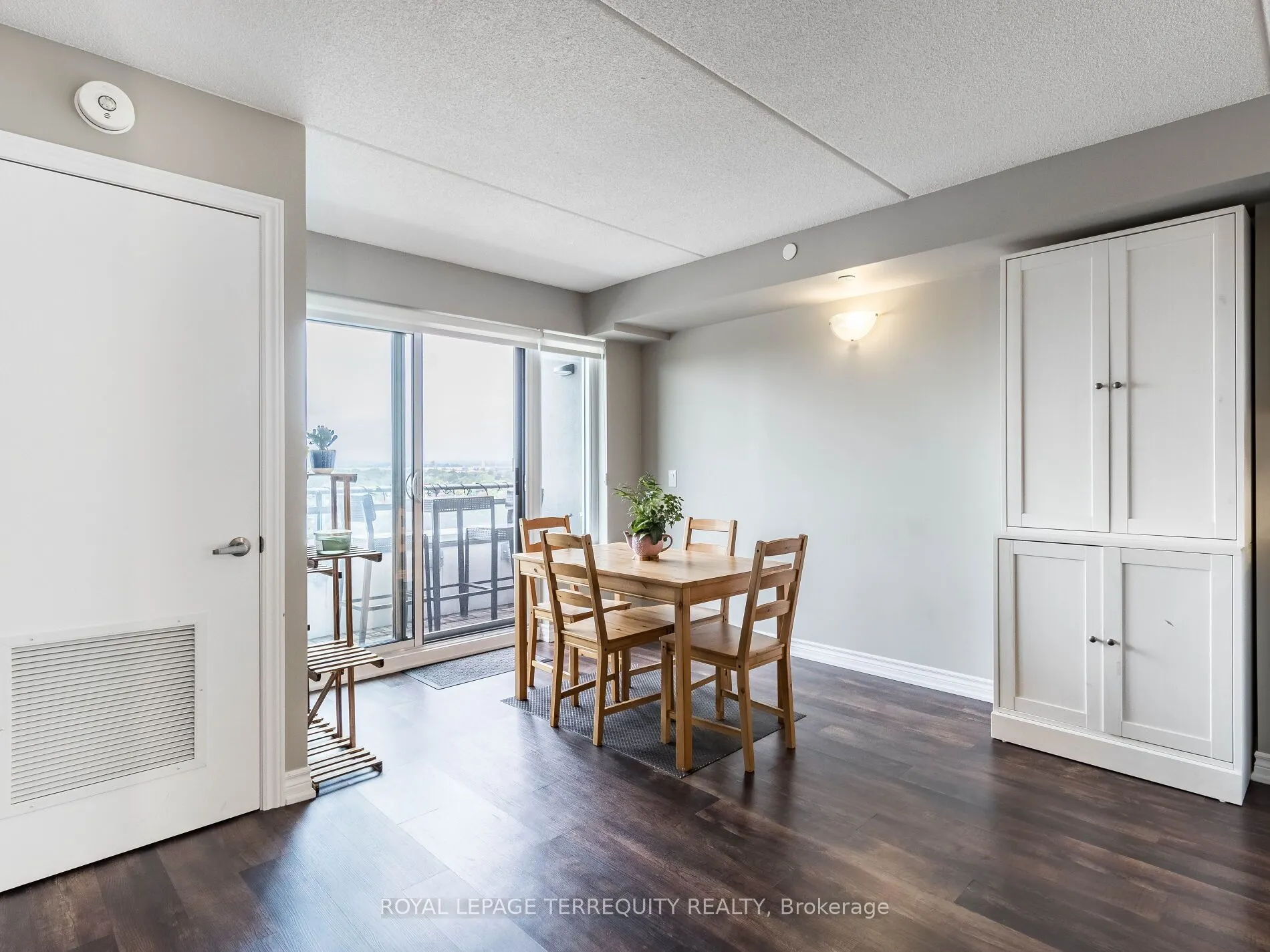 716 Main Street E, #1008
