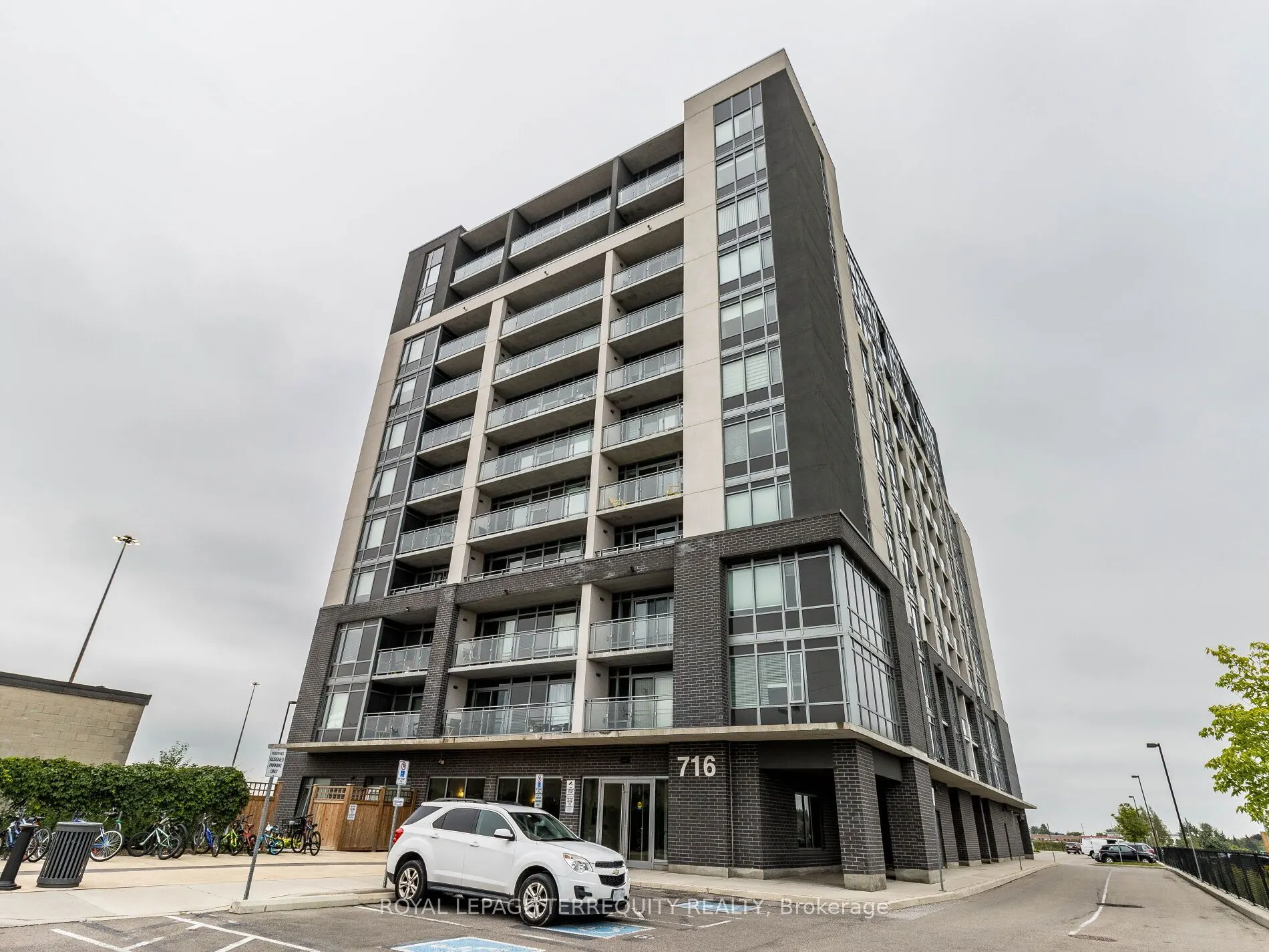 716 Main Street E, #1008