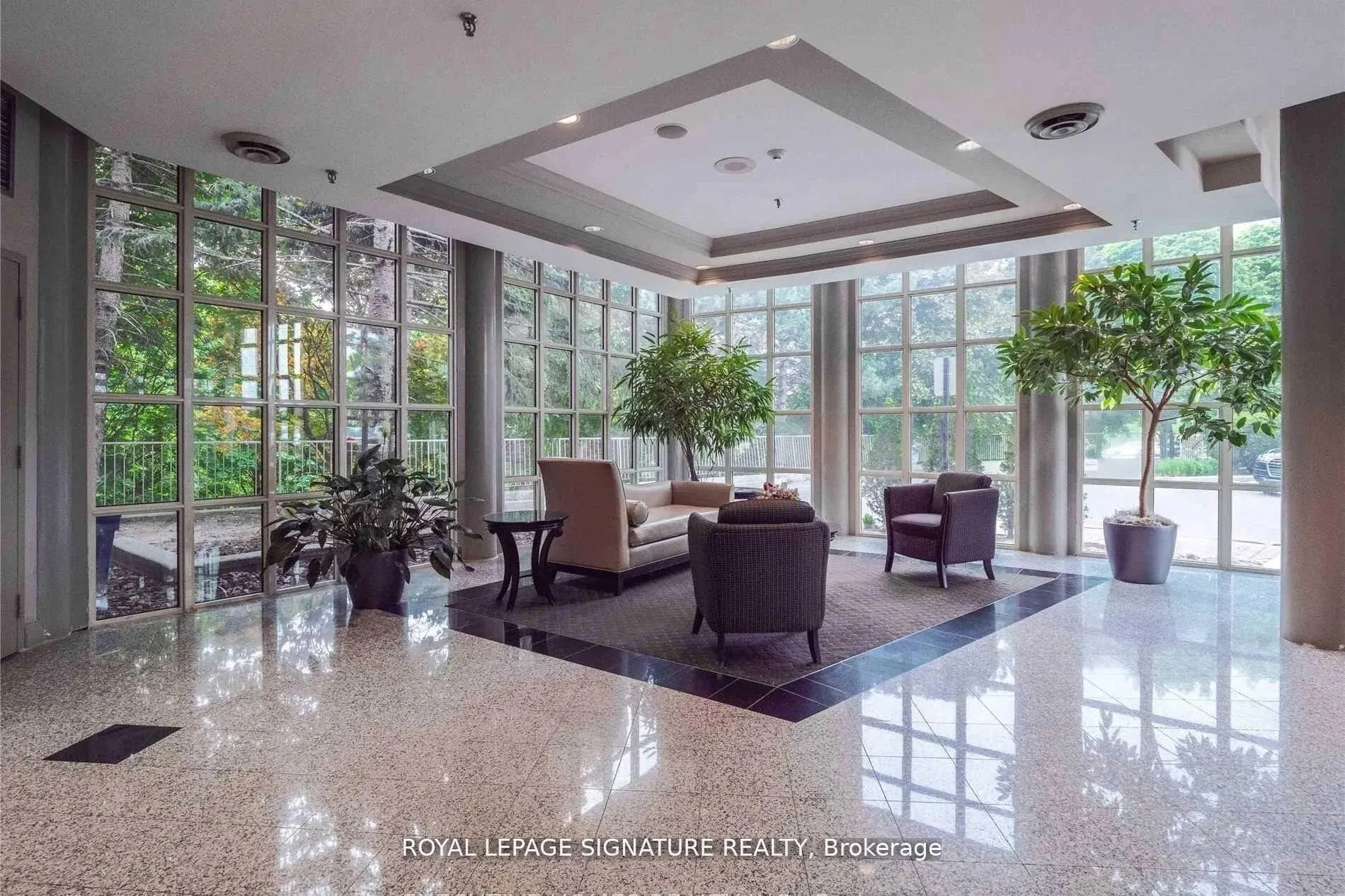 50 Eglinton Avenue W, #1010