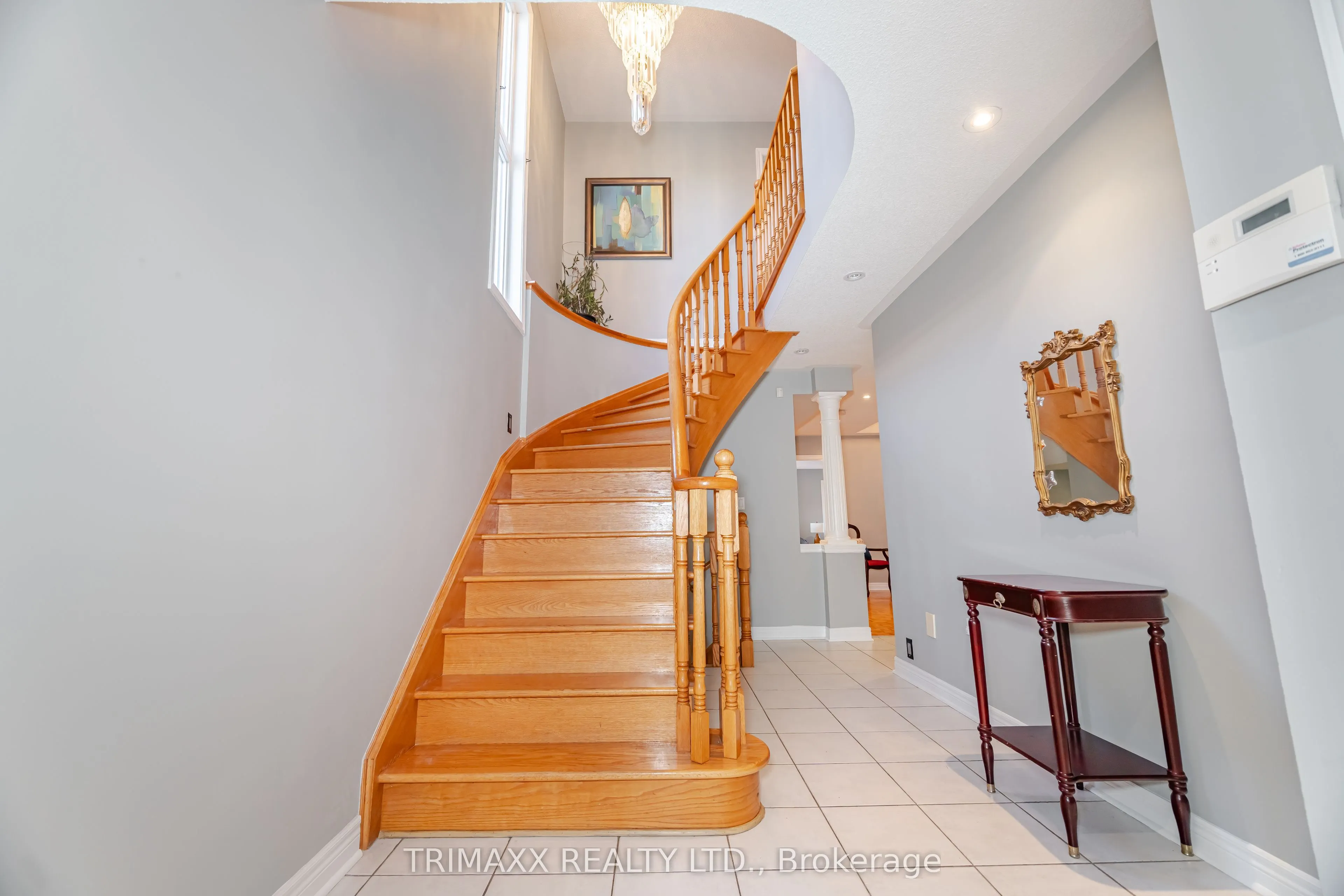 330 Ellwood Drive W