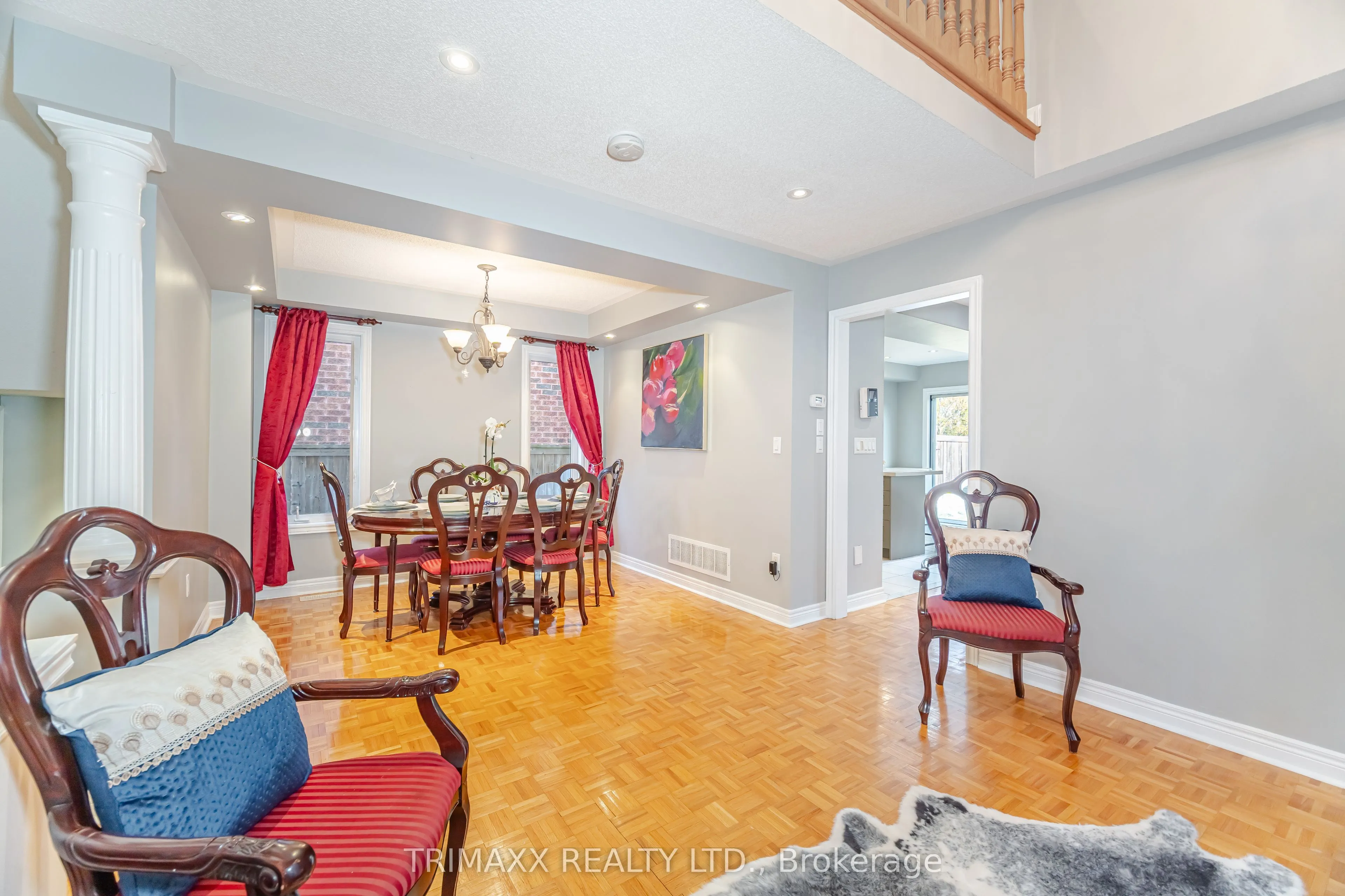 330 Ellwood Drive W