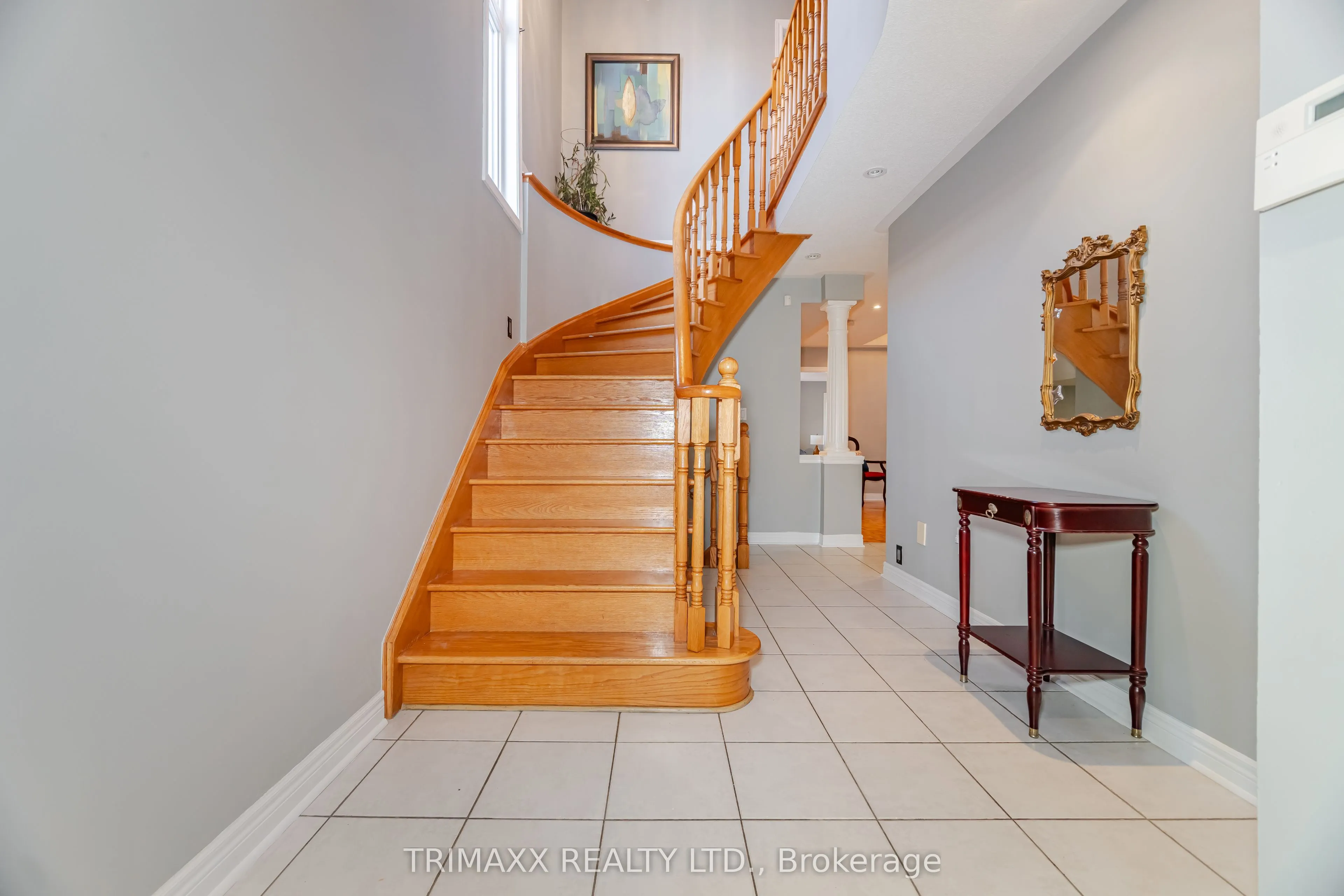 330 Ellwood Drive W