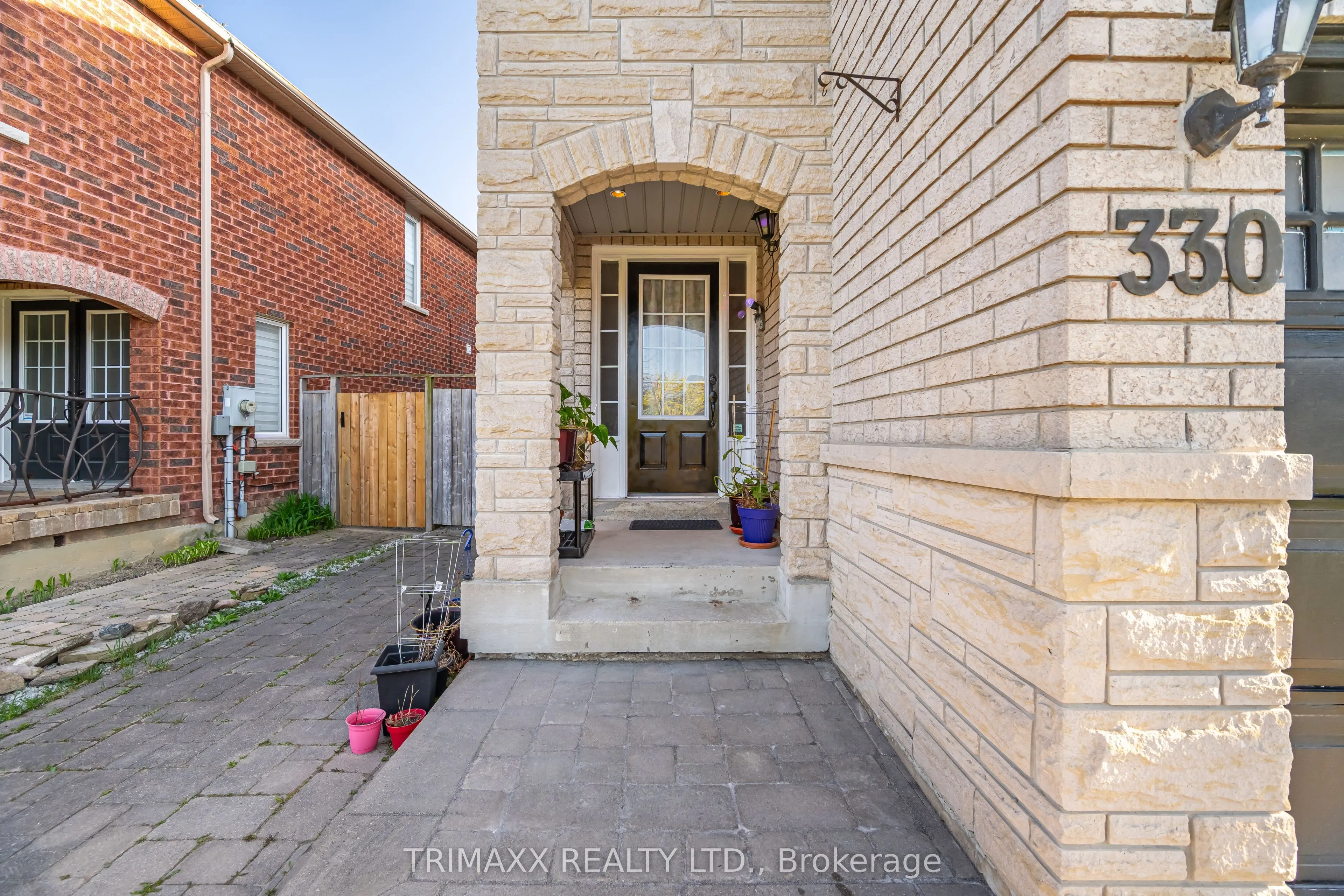 330 Ellwood Drive W