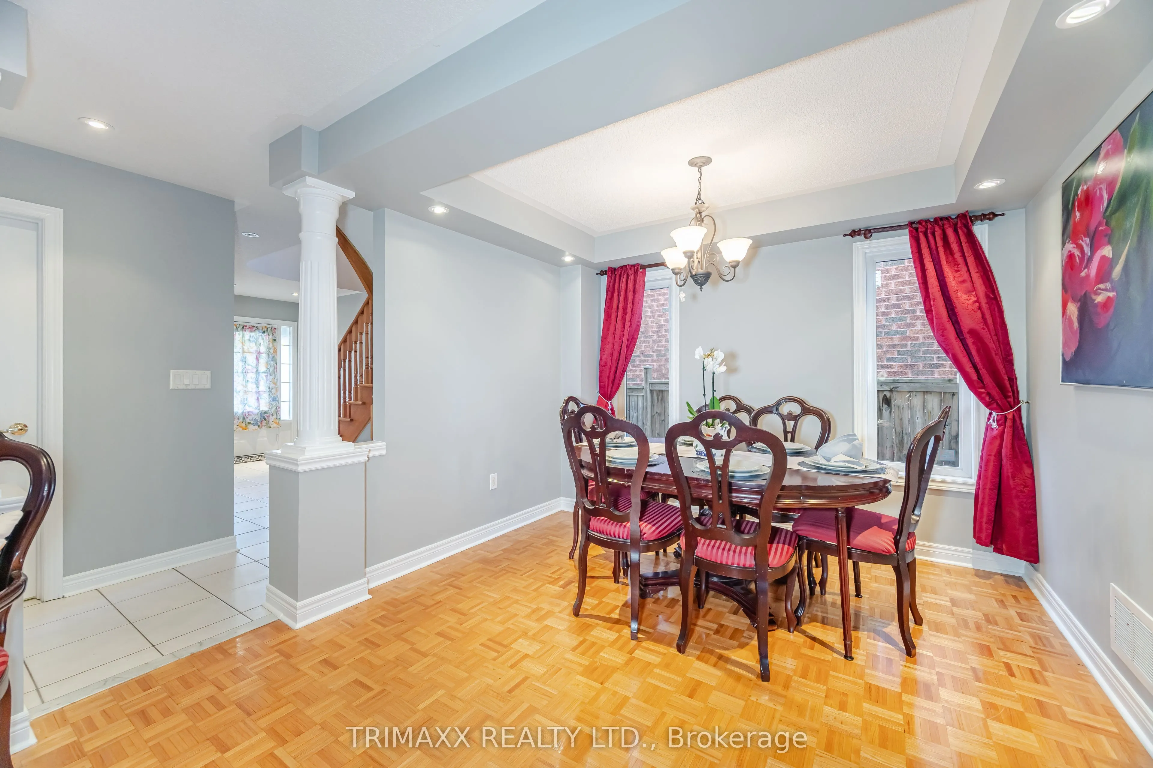 330 Ellwood Drive W