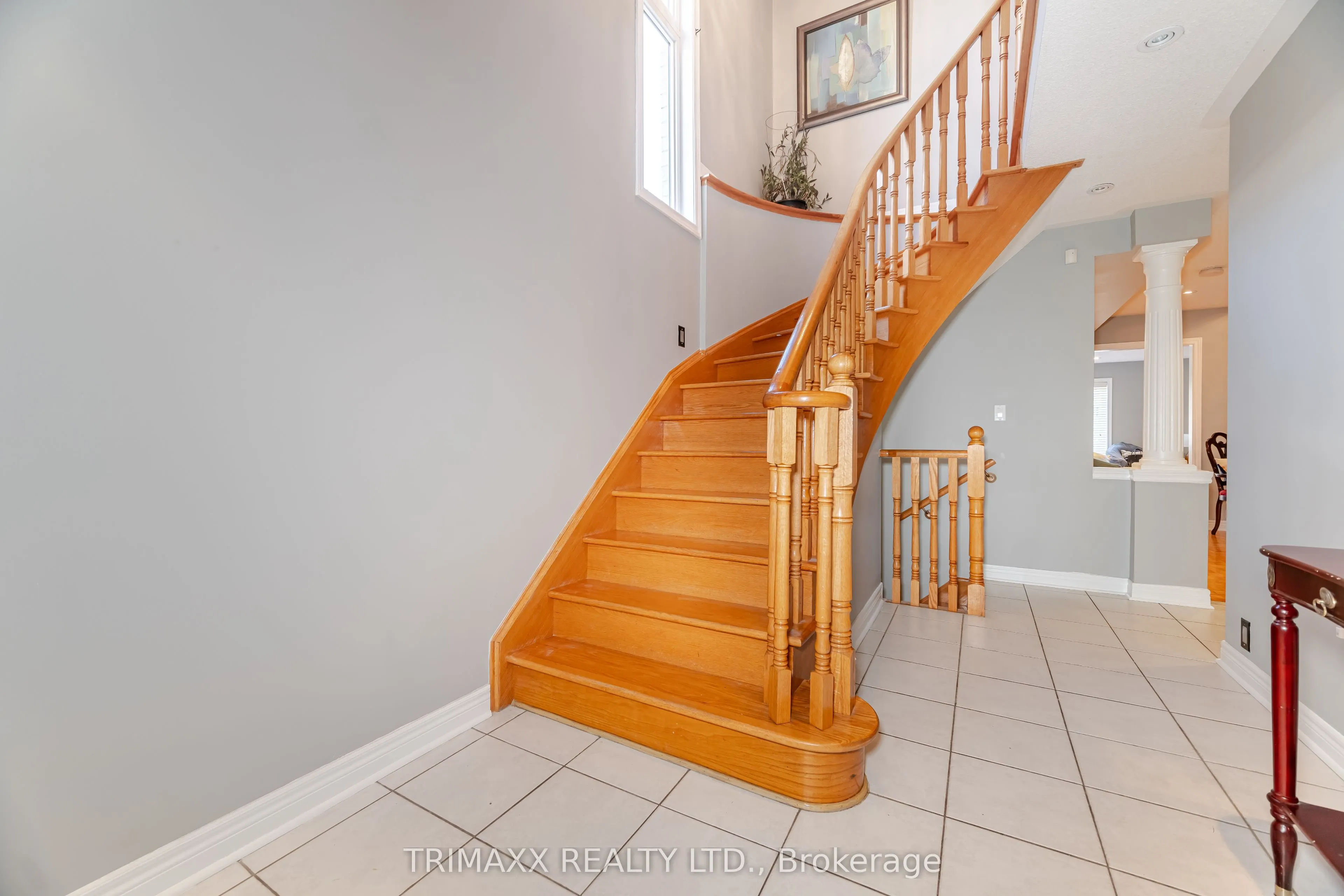 330 Ellwood Drive W