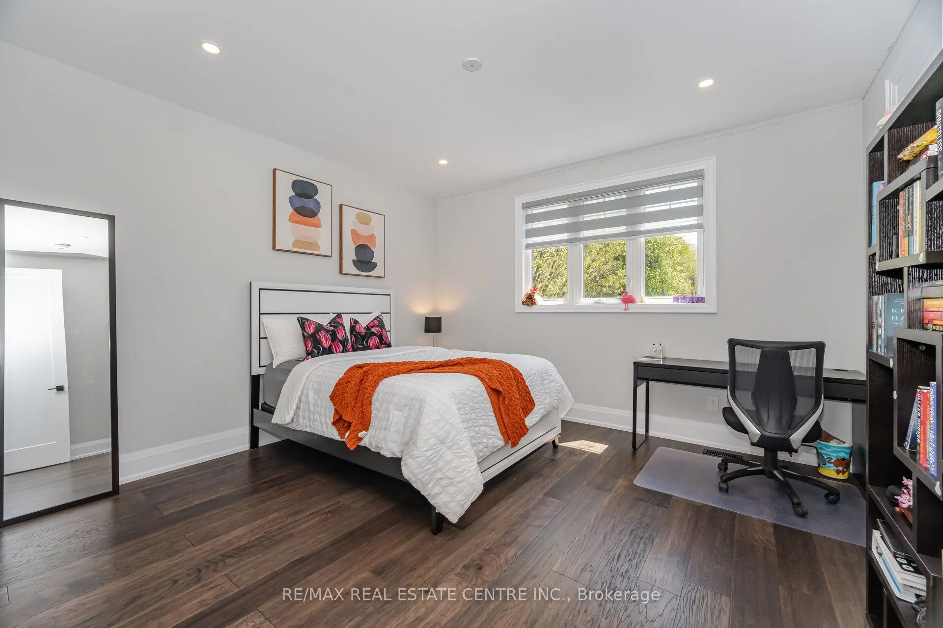 3 Larry Street