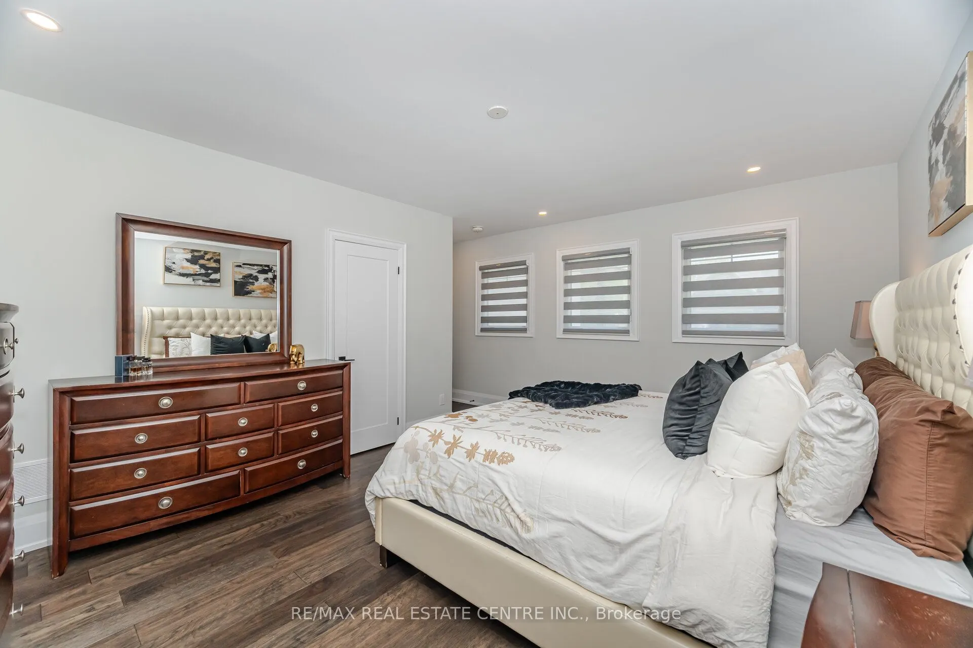 3 Larry Street