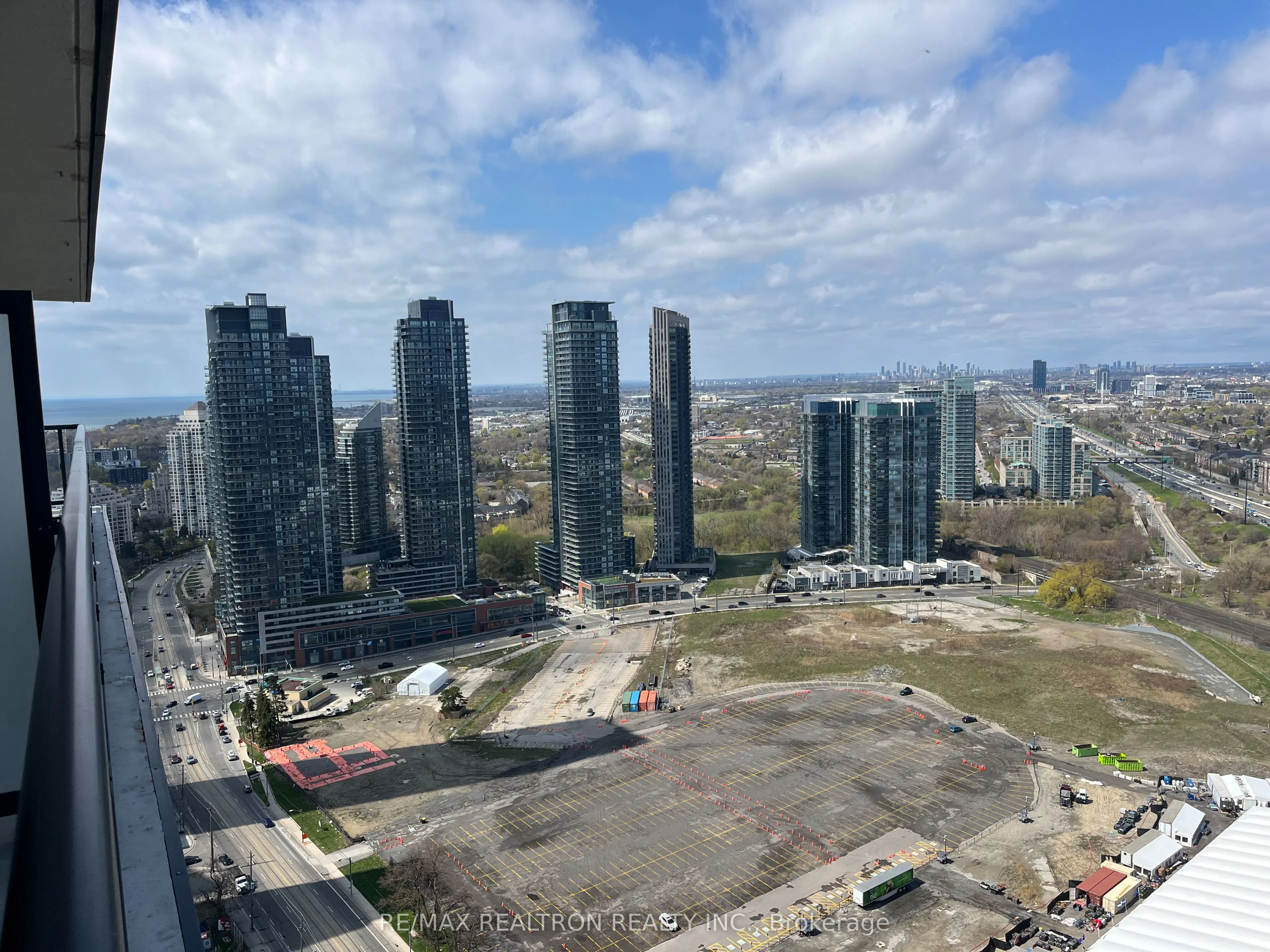 38 Annie Craig Drive E, #3709