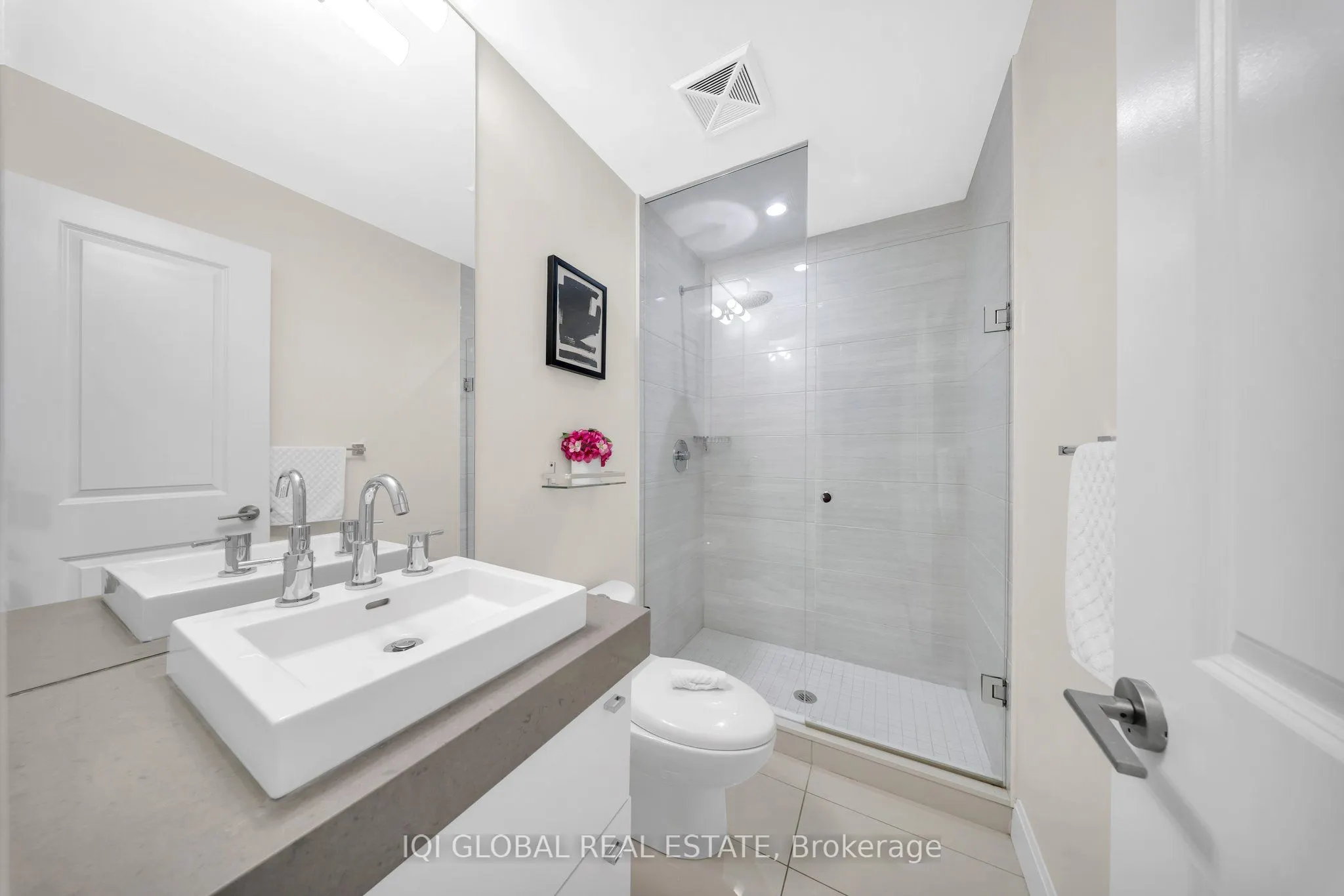 33 Shore Breeze Drive, #2509