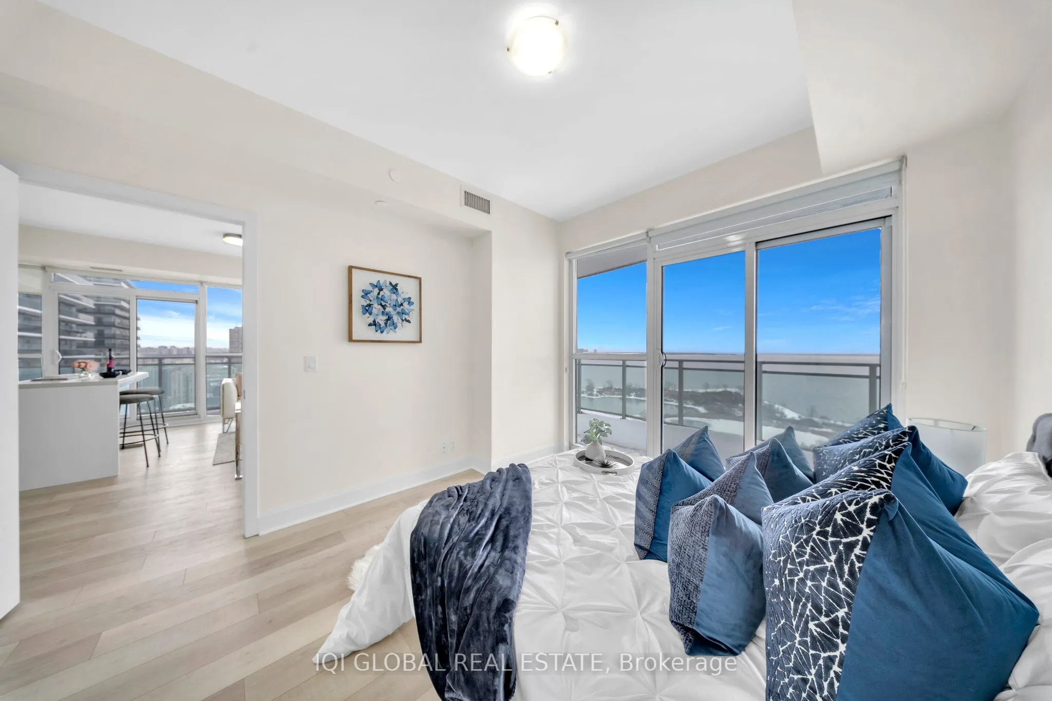 33 Shore Breeze Drive, #2509