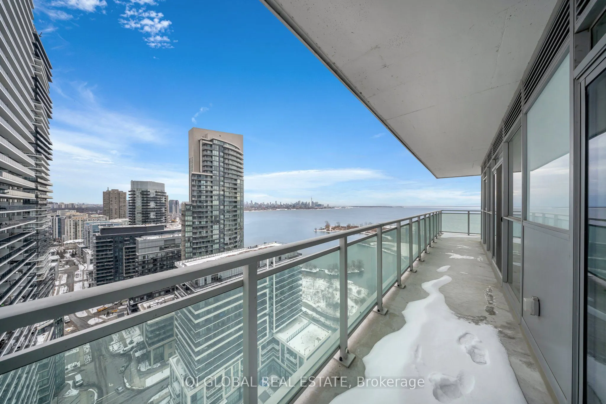 33 Shore Breeze Drive, #2509