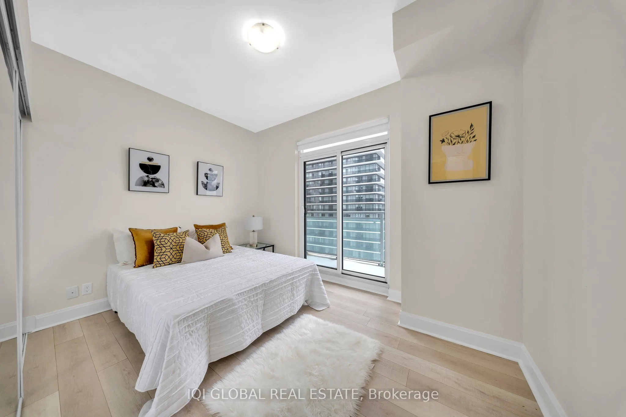 33 Shore Breeze Drive, #2509