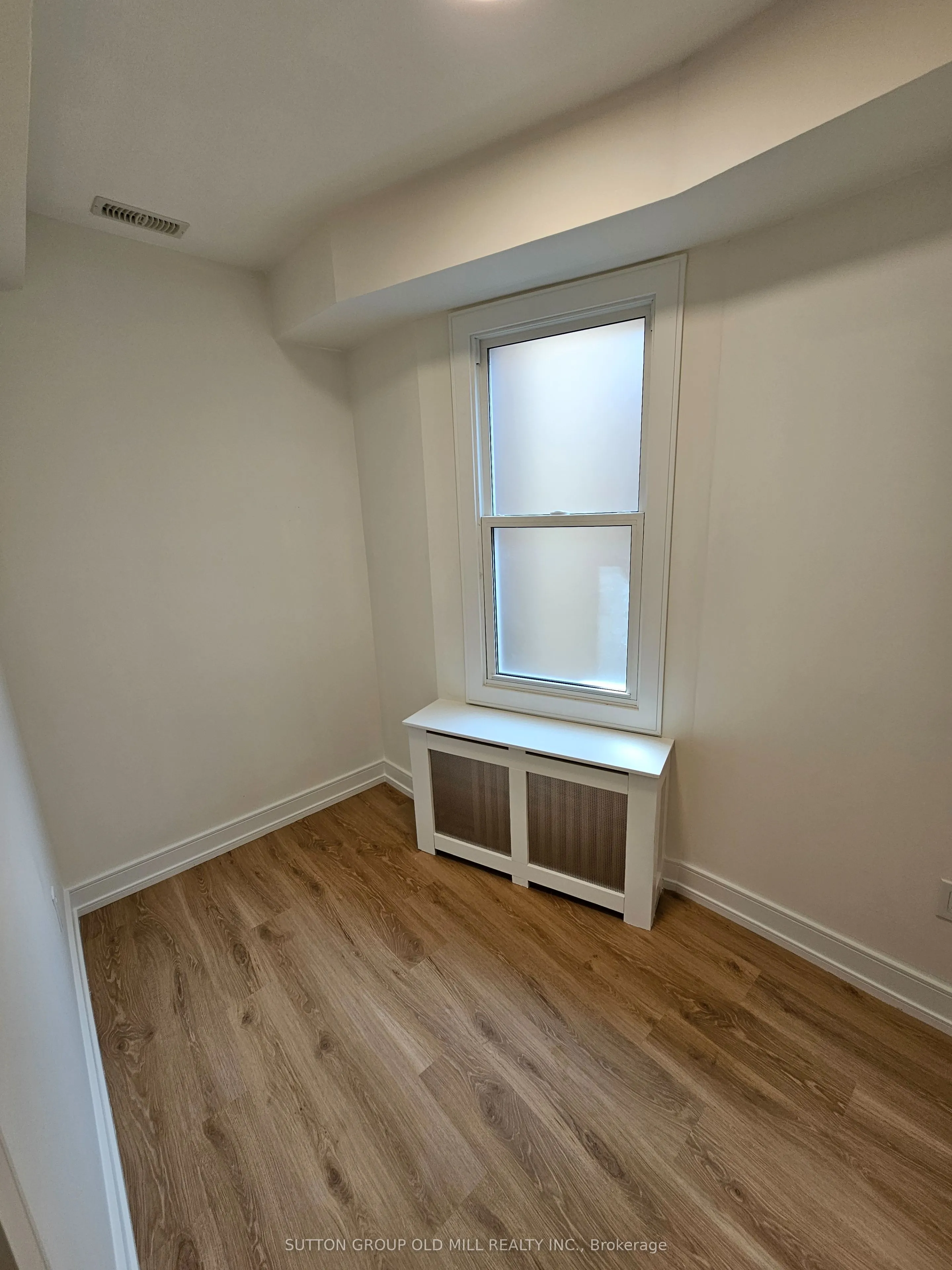 3293 Dundas Street W #2nd Floor