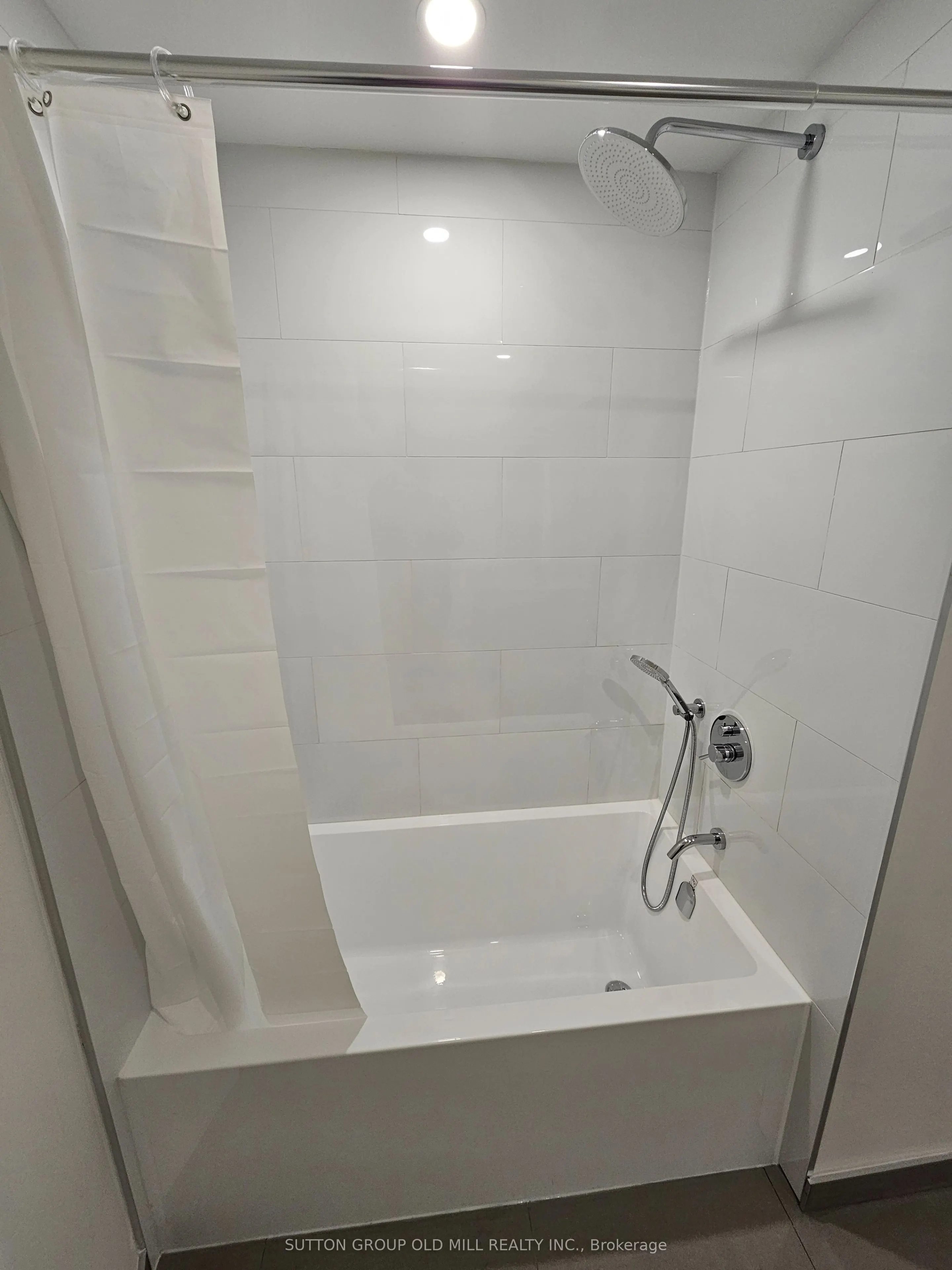 3293 Dundas Street W #2nd Floor
