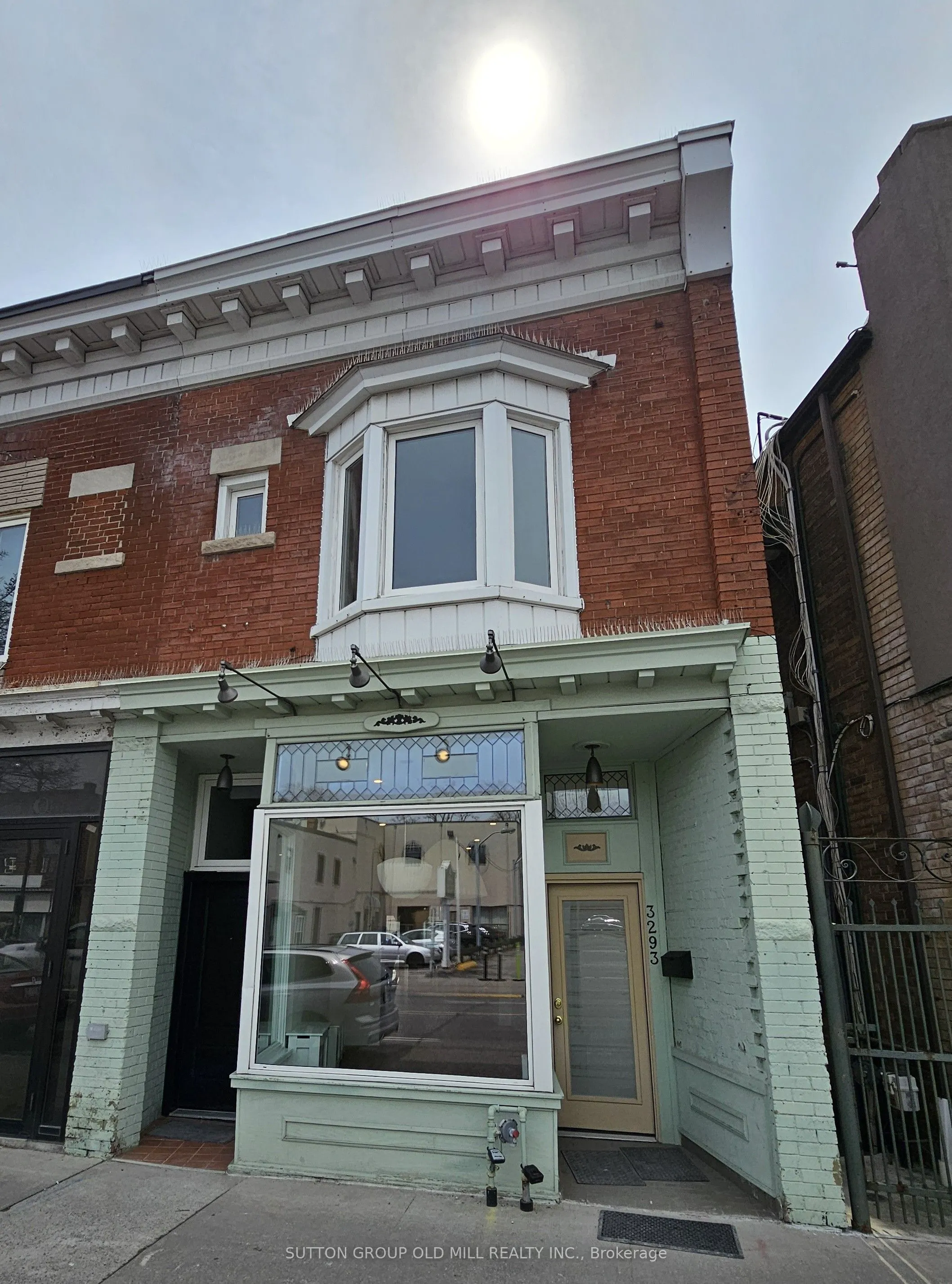 3293 Dundas Street W #2nd Floor