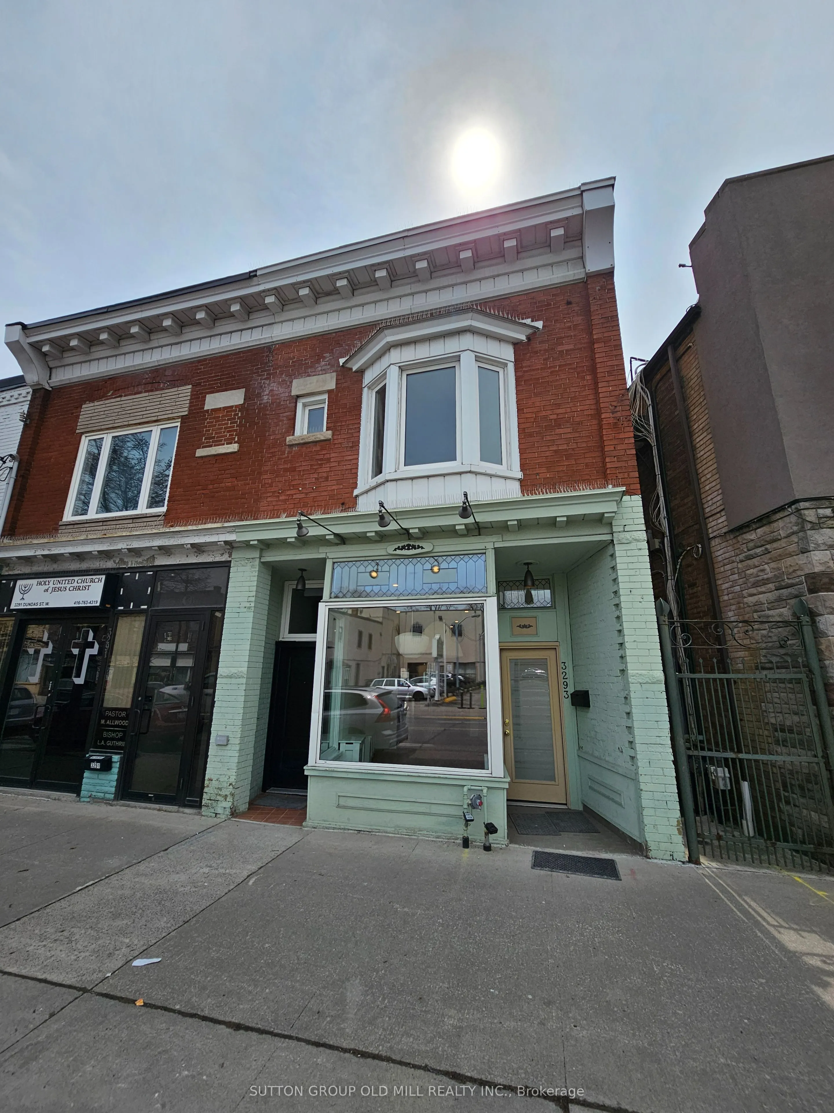3293 Dundas Street W, #Main Floor