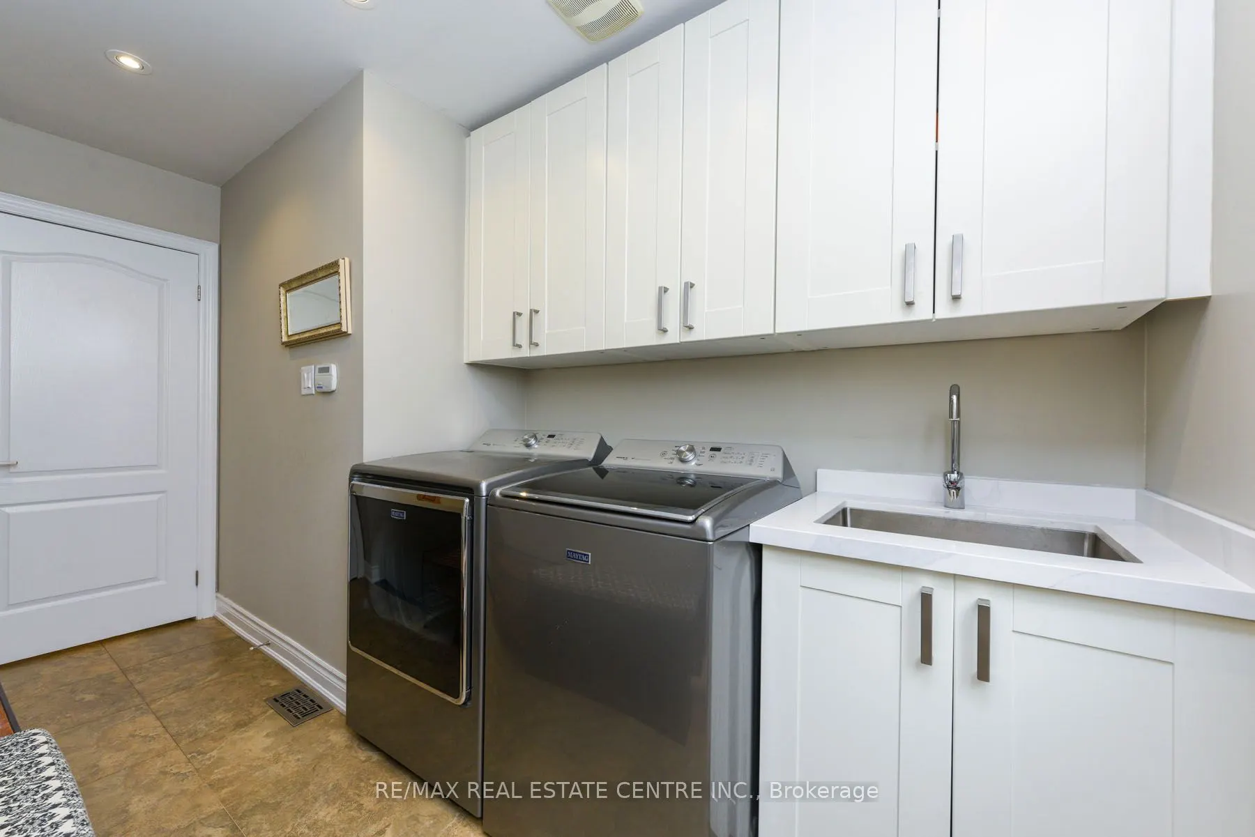 3408 Hideaway Place