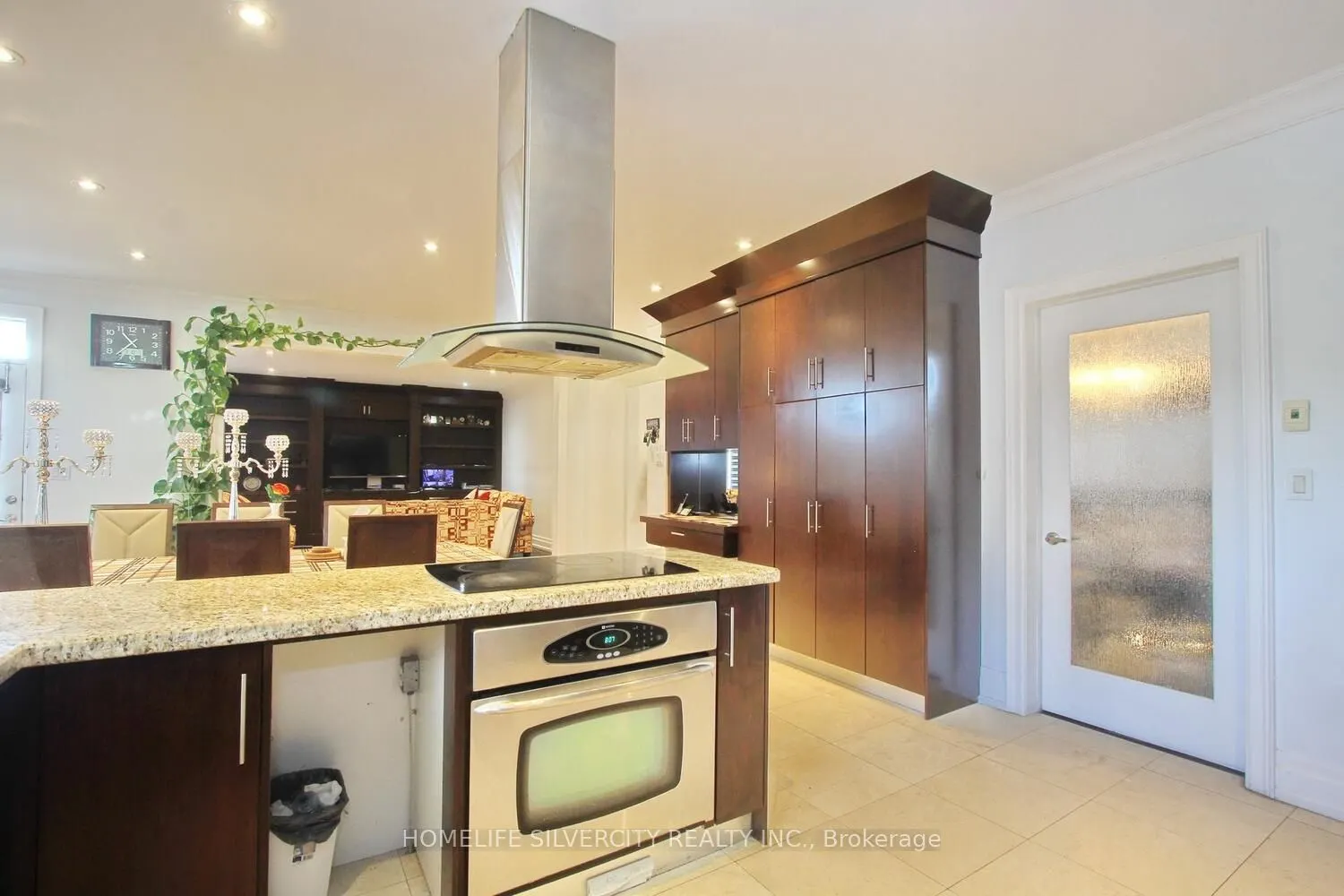 4 Byng Avenue