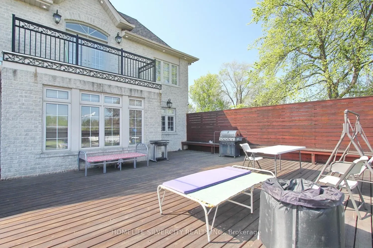 4 Byng Avenue