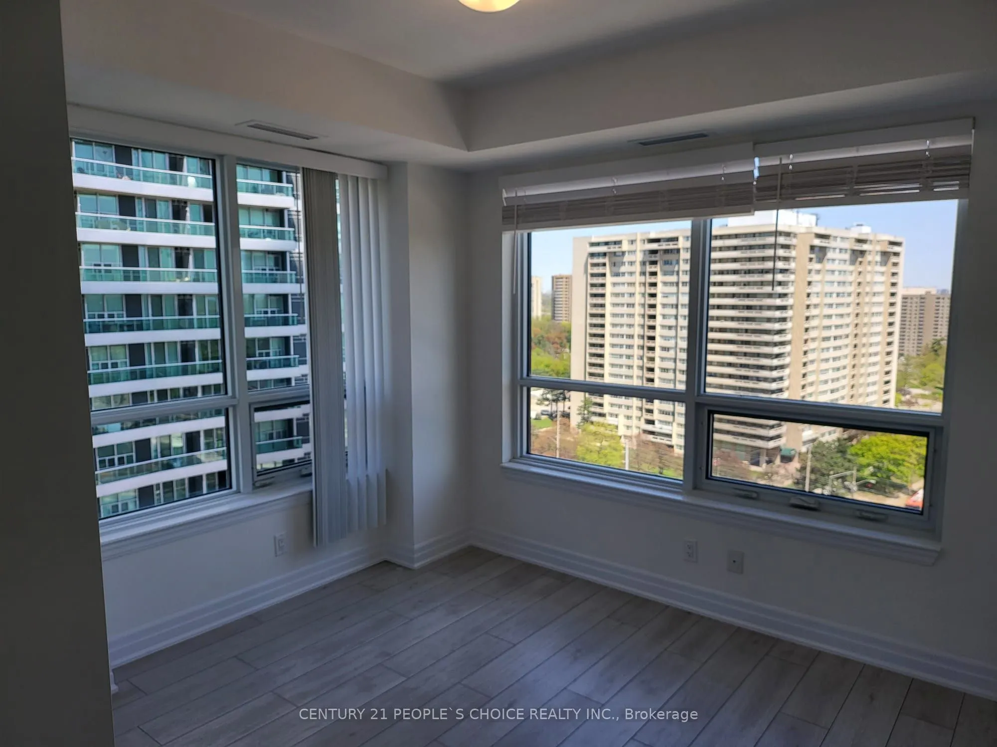 30 Elm Drive W #1102