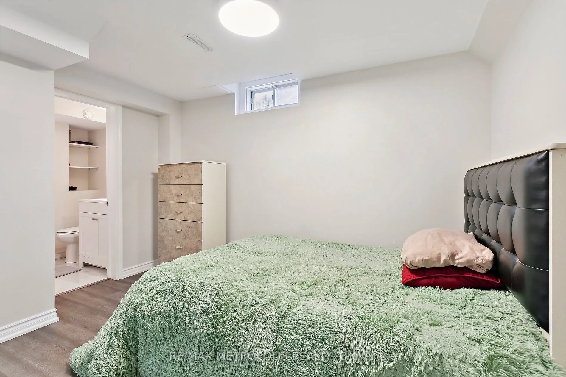 29 Mistdale Crescent