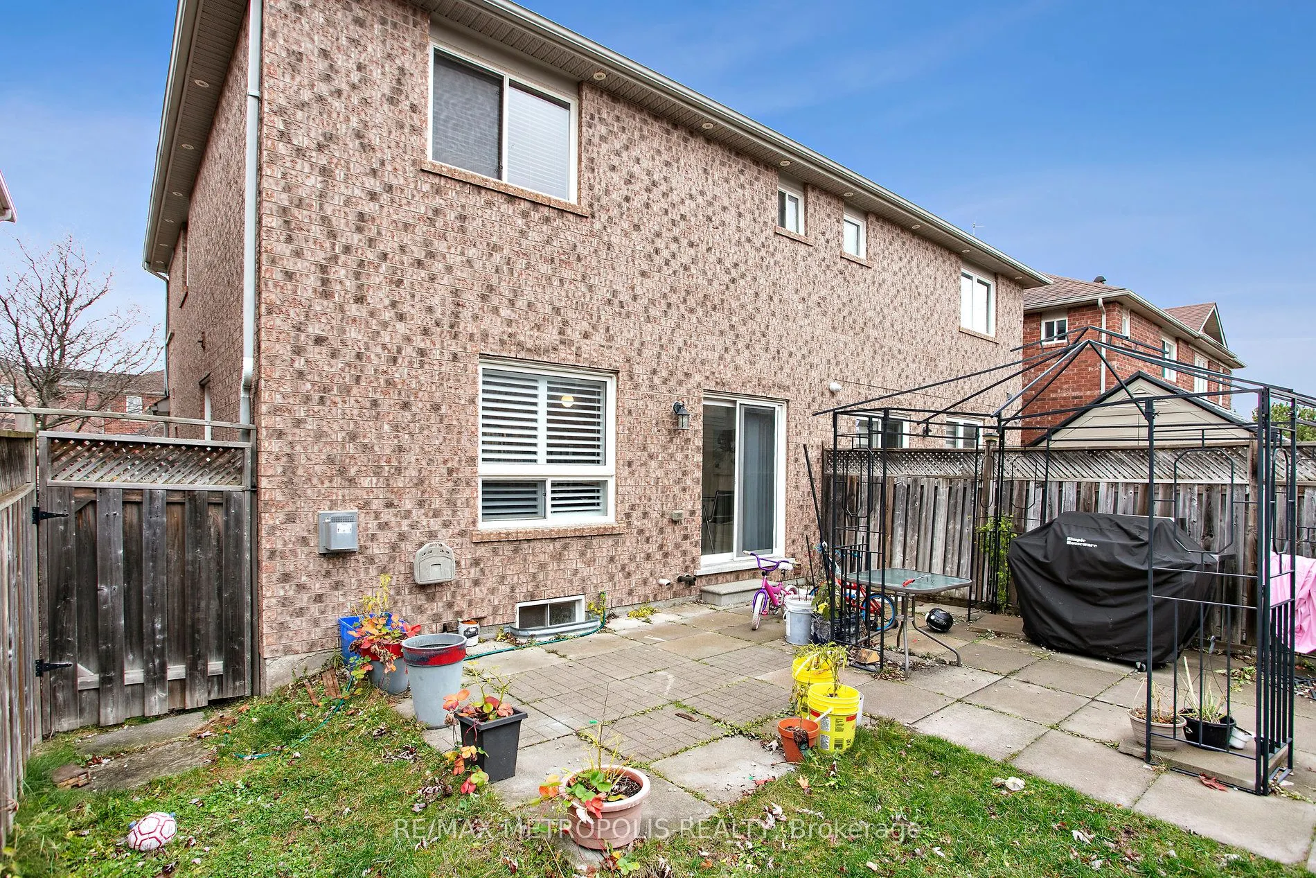 29 Mistdale Crescent