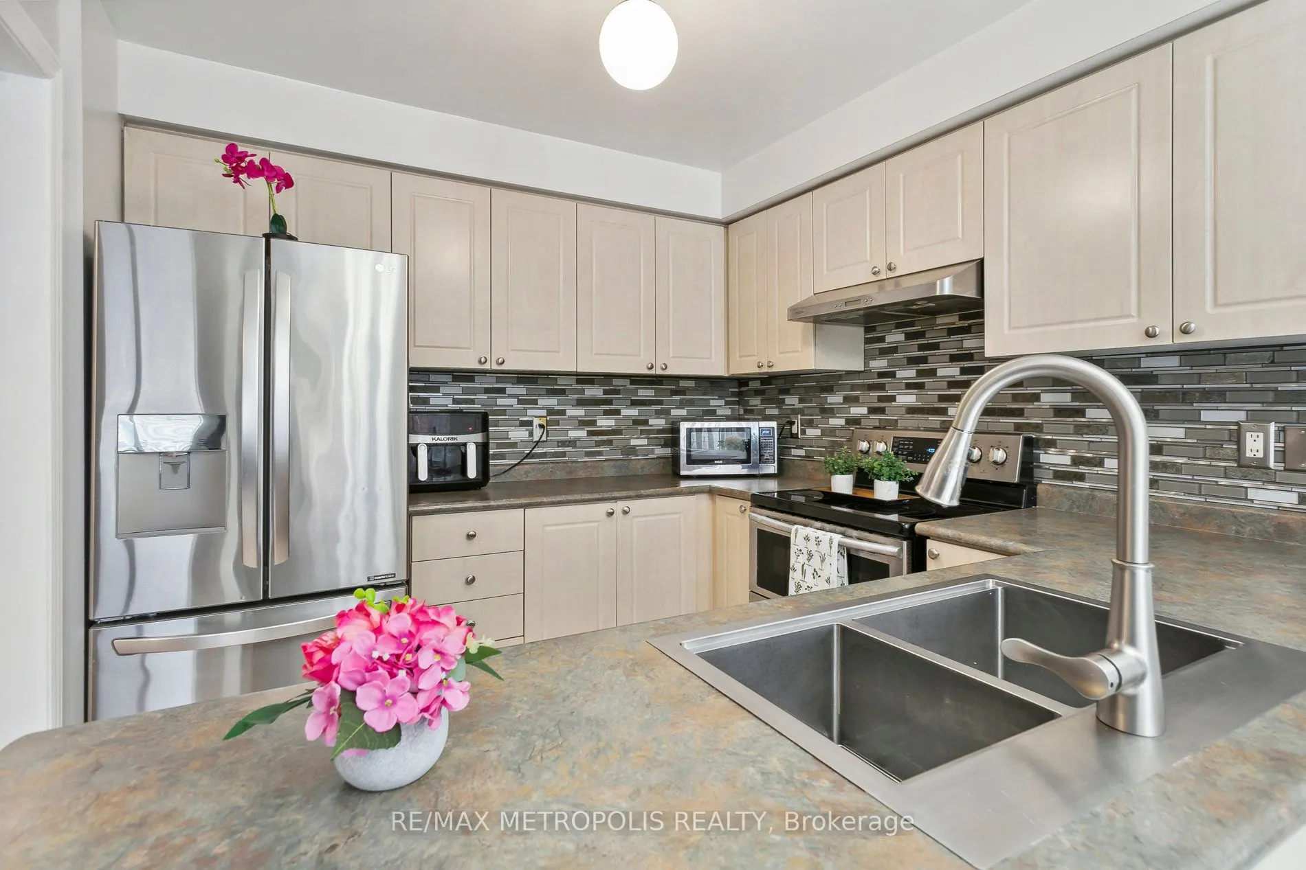 29 Mistdale Crescent