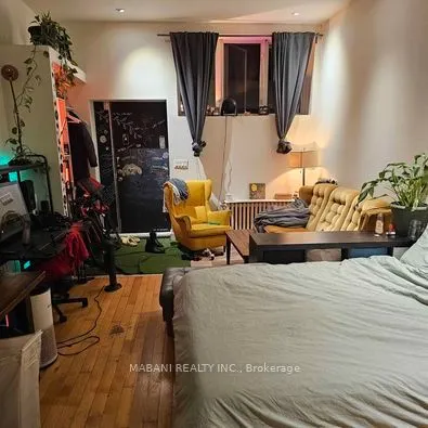 2239 Dundas Street W, #Studio1